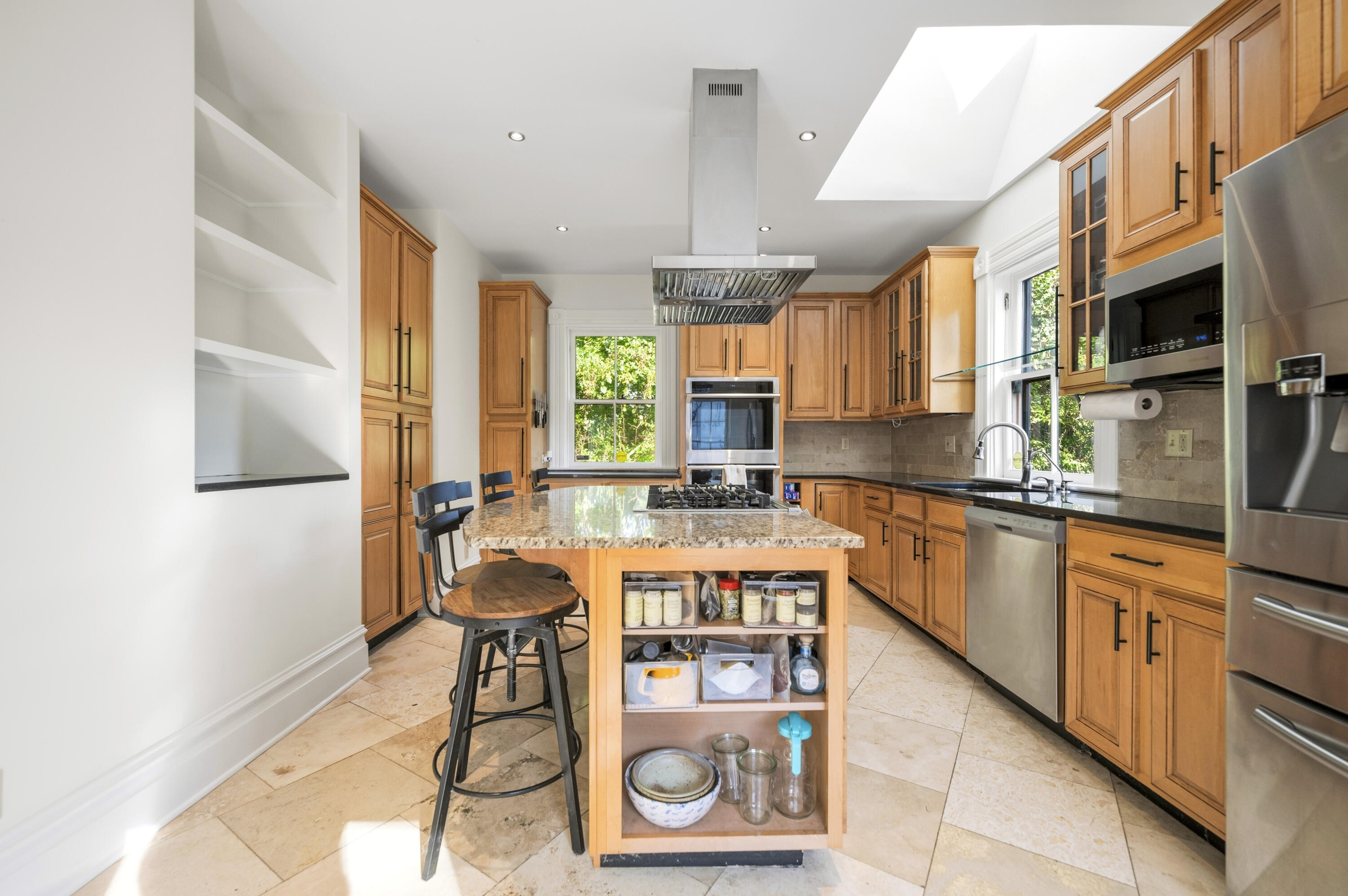 505 Russell Avenue Property Photo 13