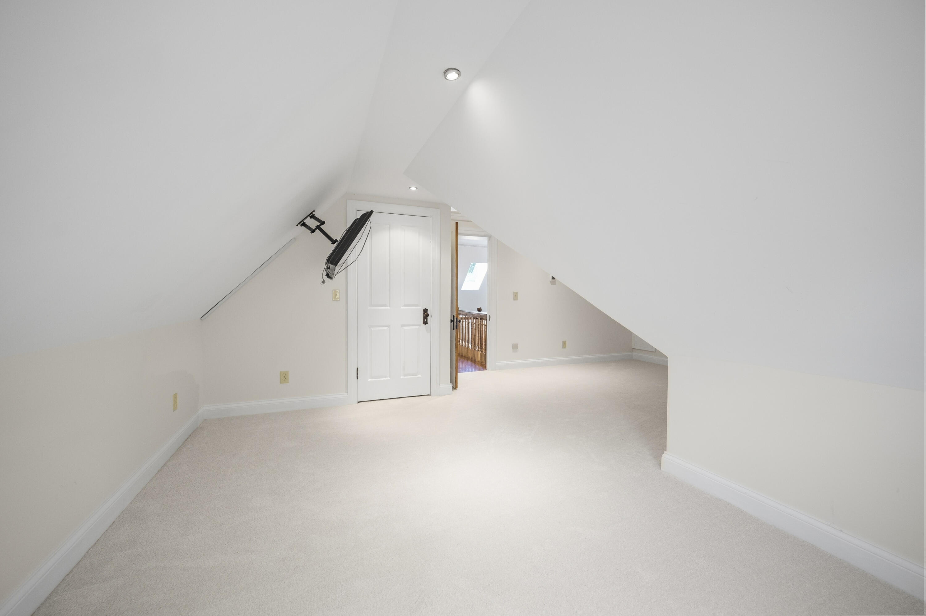 505 Russell Avenue Property Photo 29