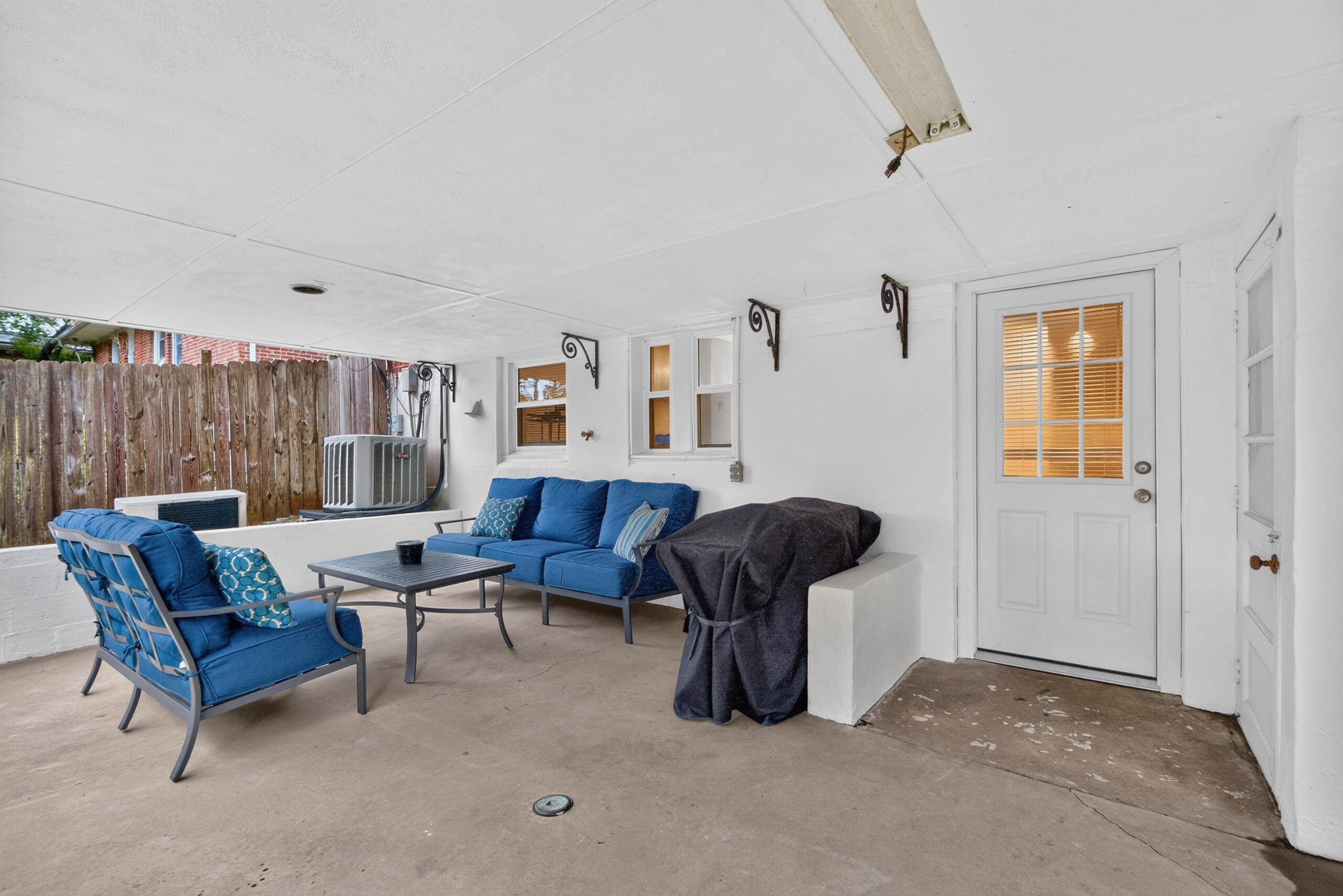 2068 Saint Teresa Drive Property Photo 28