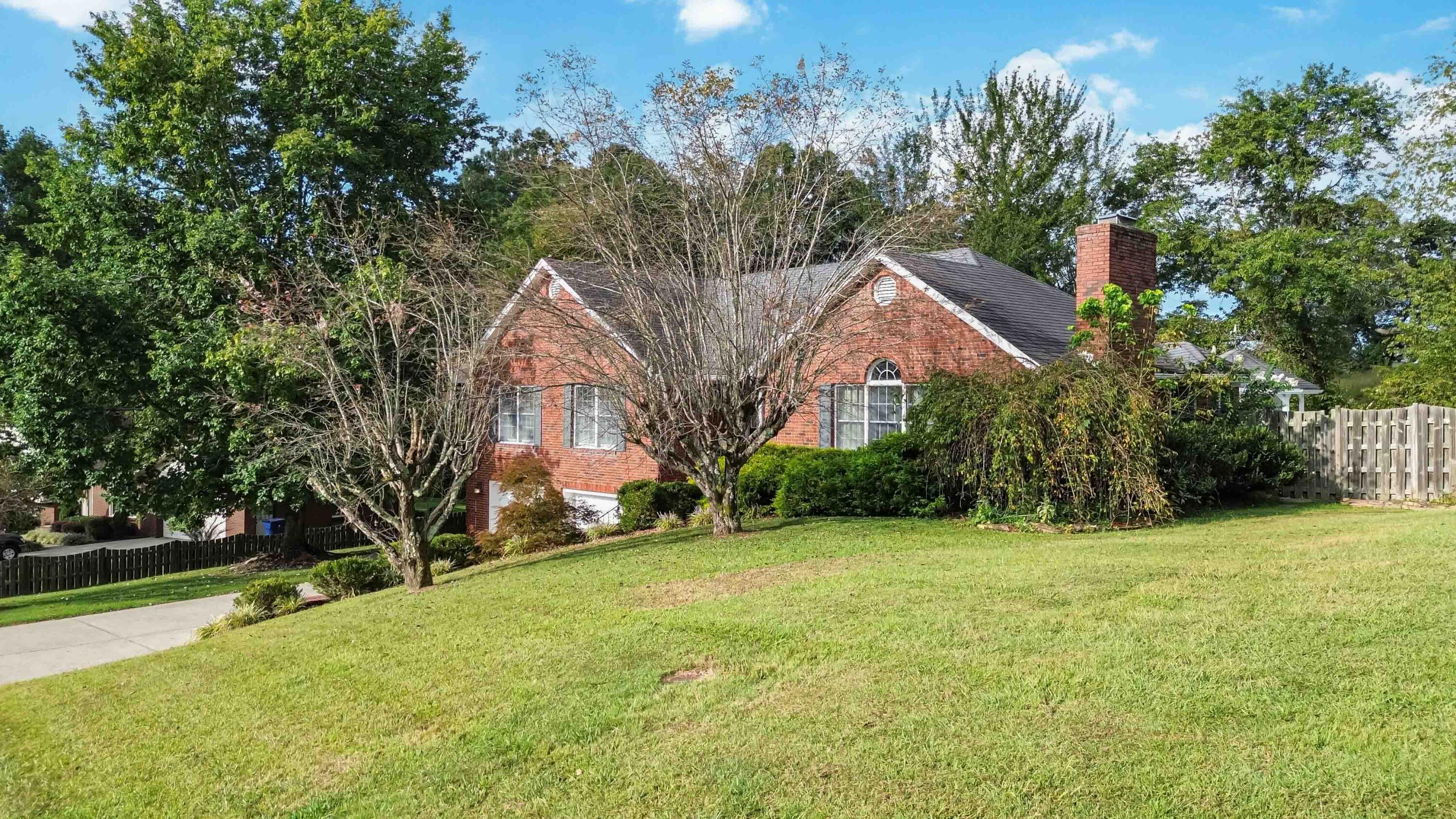 1963 Brookhaven Drive Property Photo 3