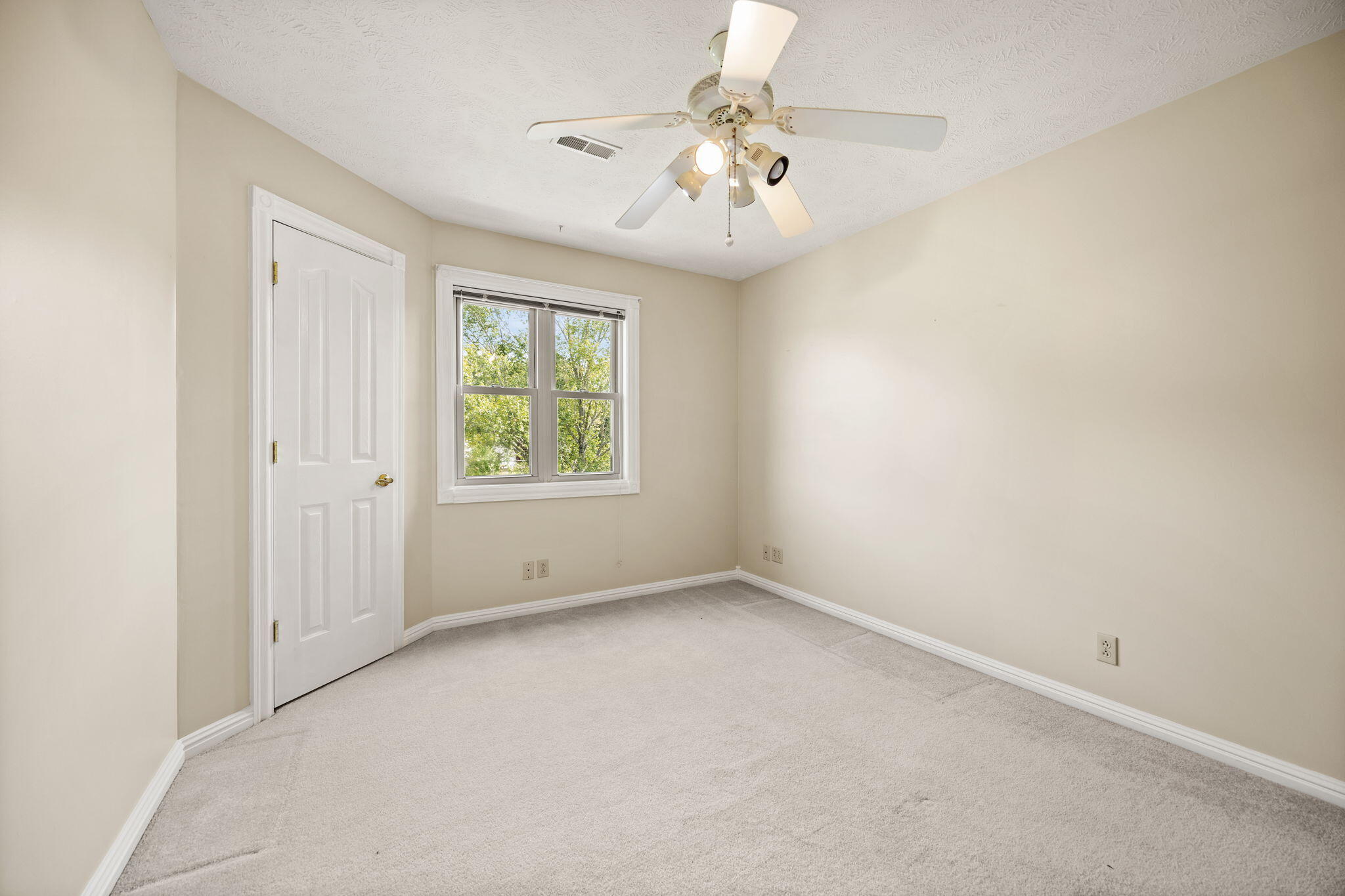 354 Hidden Meadows Drive Property Photo 35