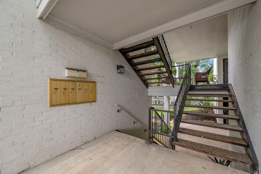 395 Redding Road 207 Property Photo 3