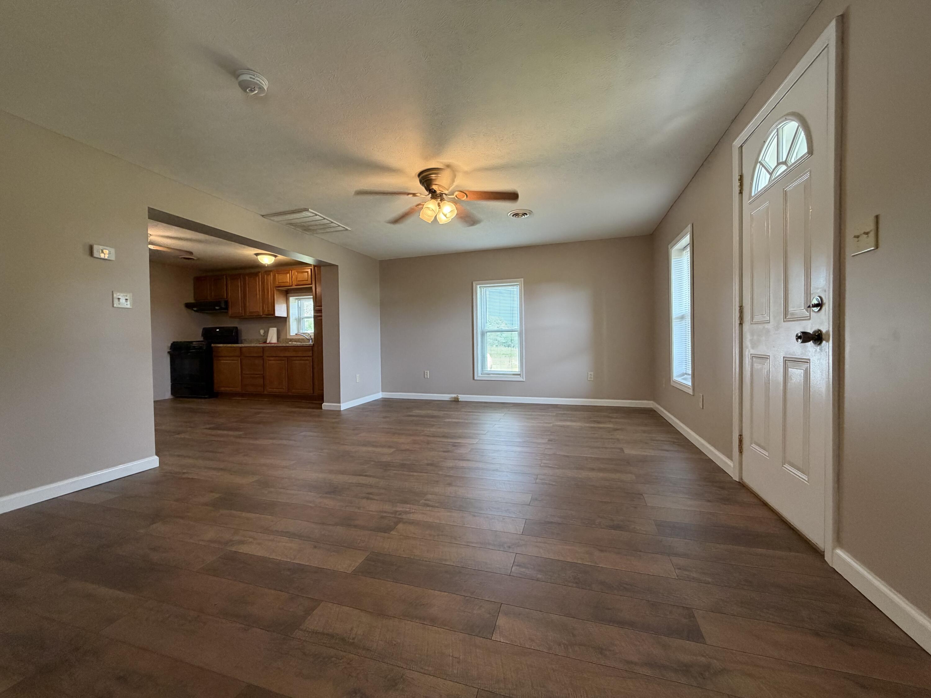 1050 Old Madisonville Road Property Photo 8