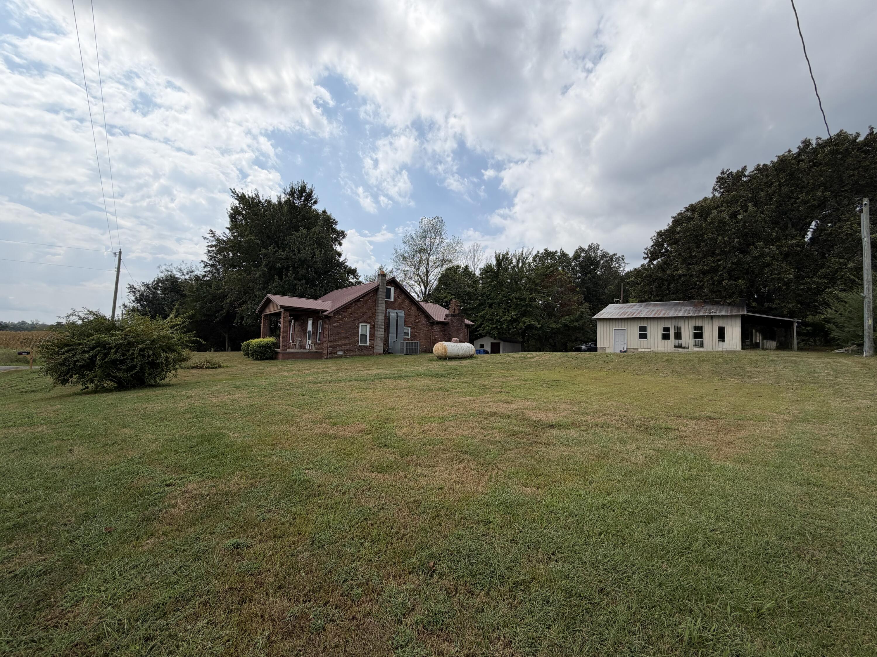 1050 Old Madisonville Road Property Photo 13