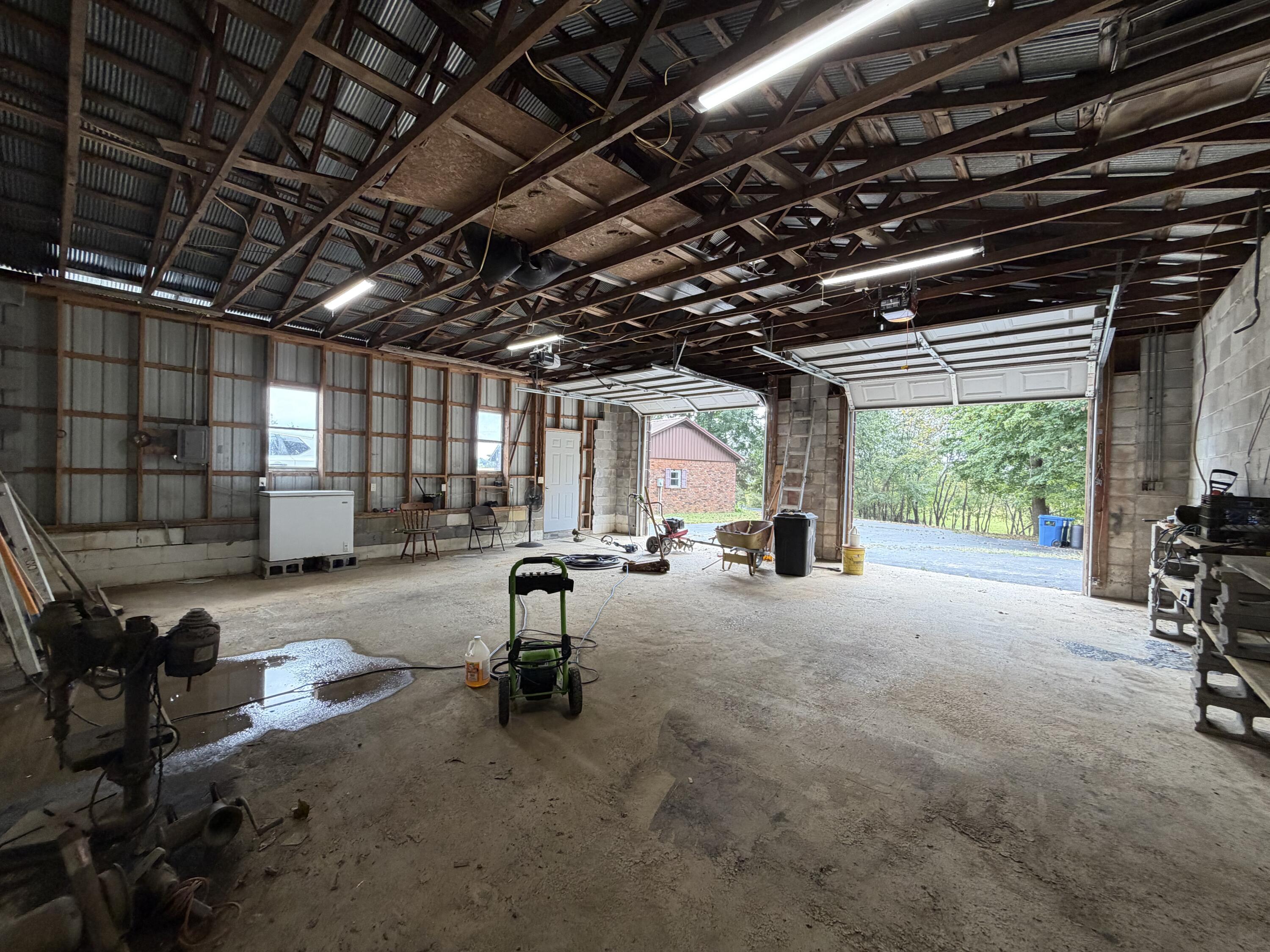 1050 Old Madisonville Road Property Photo 18