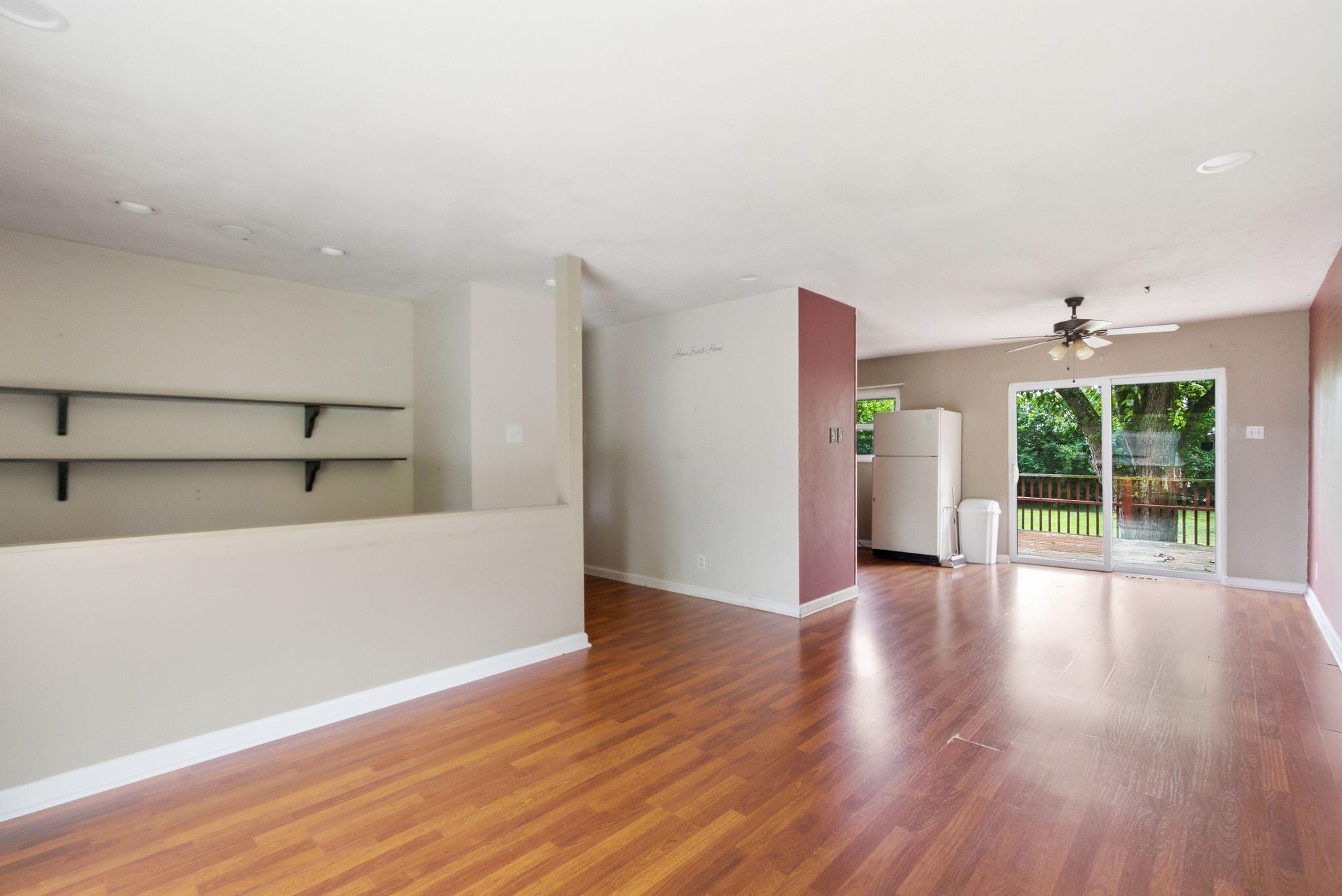 2430 Seine Road Property Photo 4
