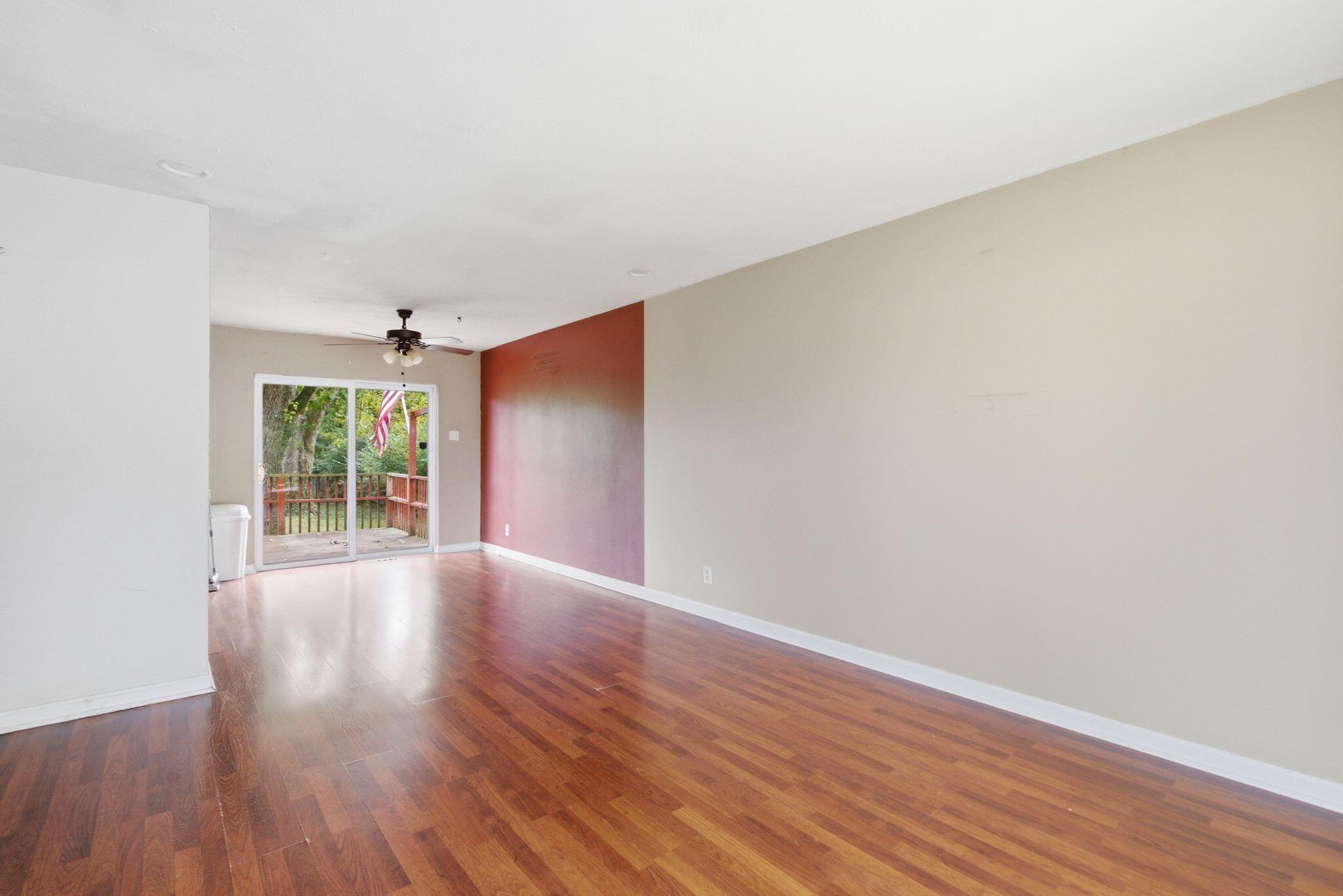 2430 Seine Road Property Photo 5