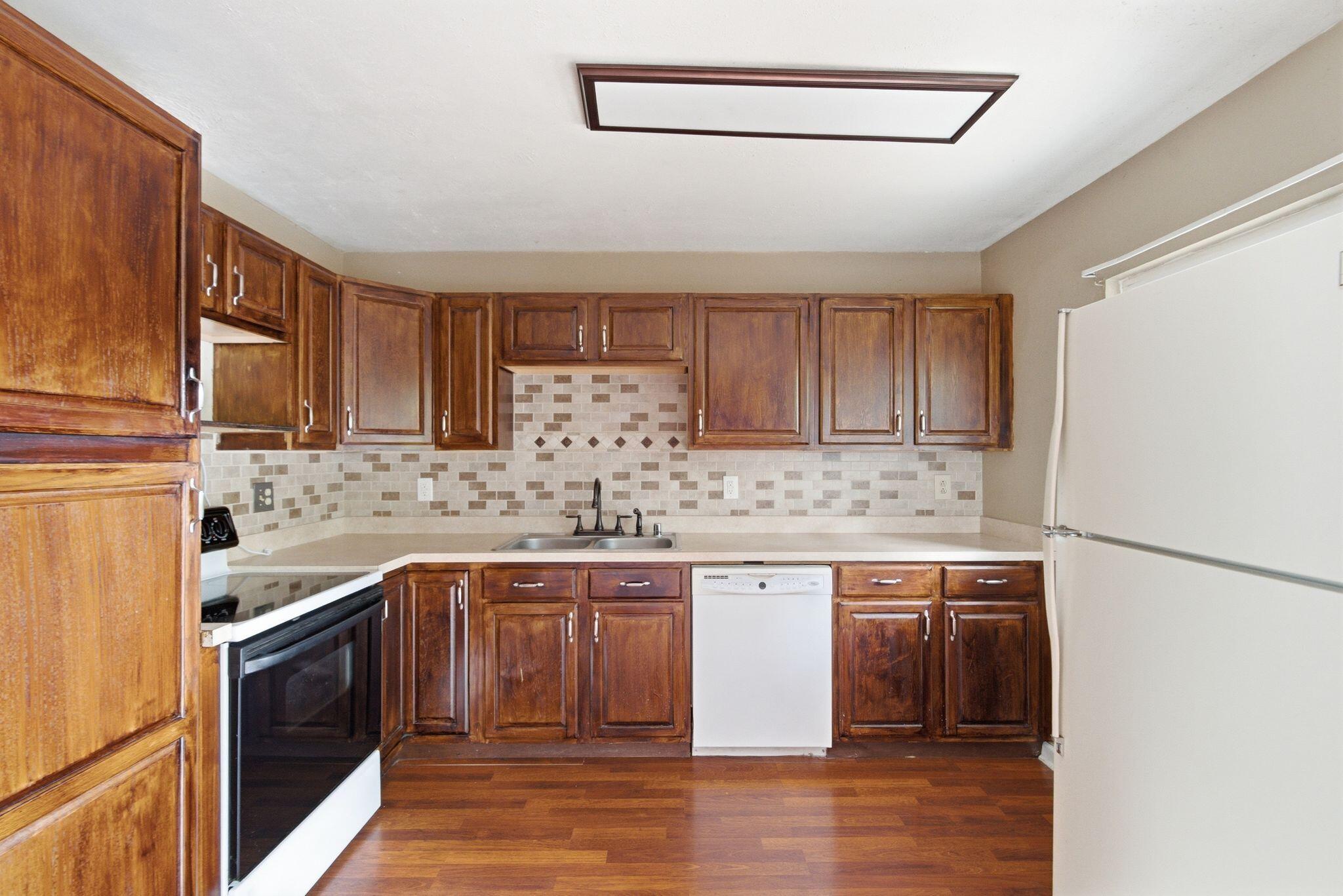 2430 Seine Road Property Photo 7