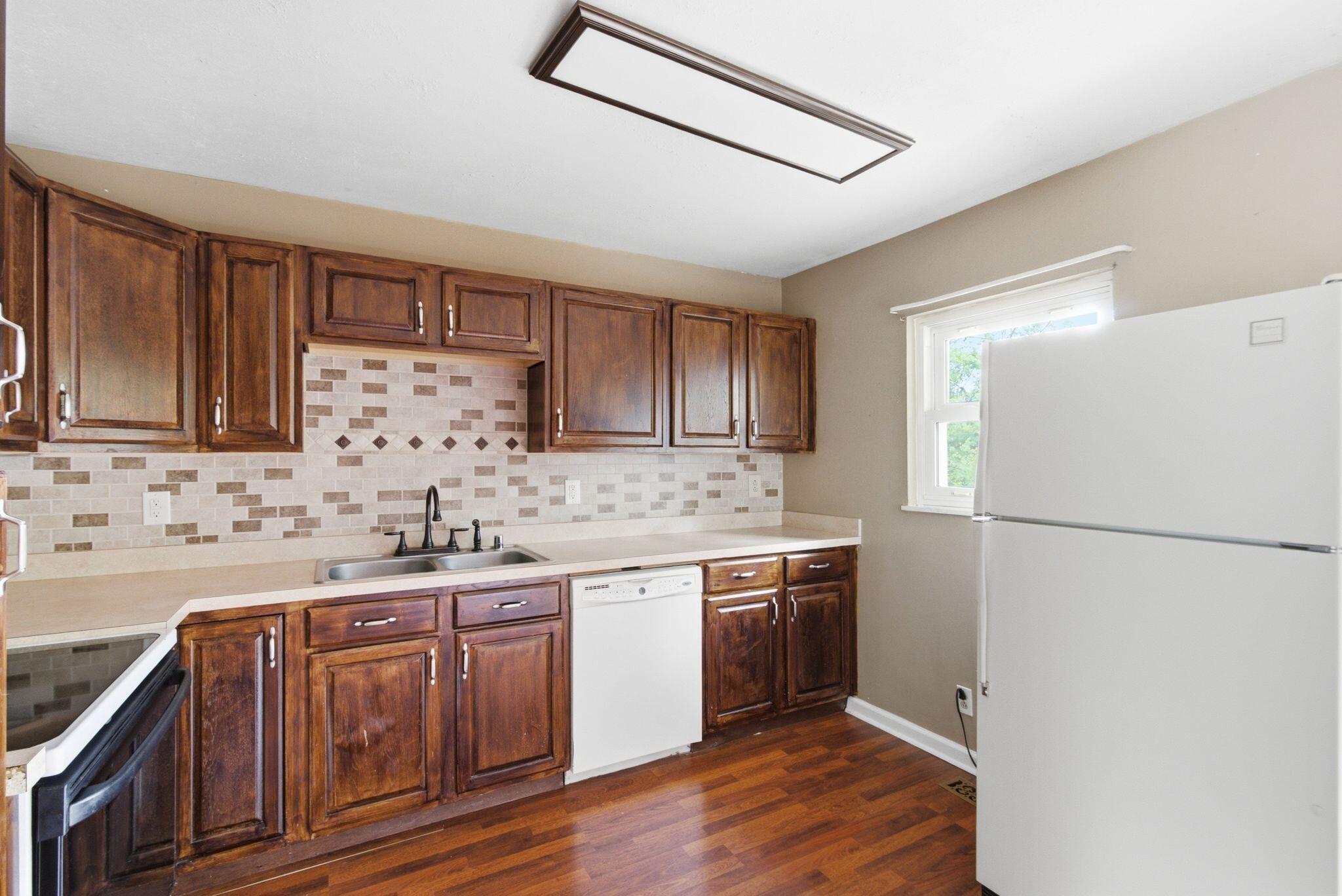 2430 Seine Road Property Photo 8