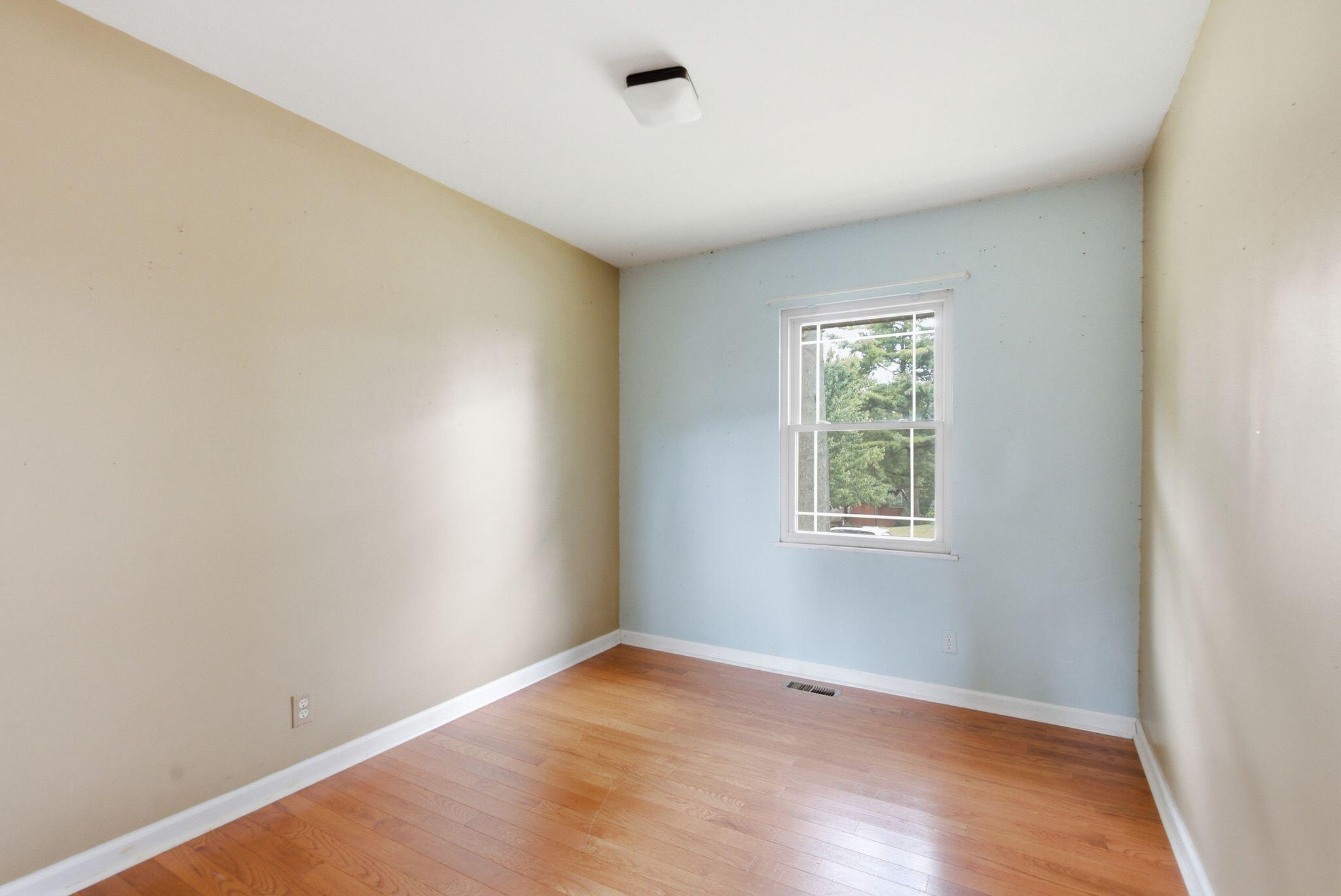 2430 Seine Road Property Photo 11
