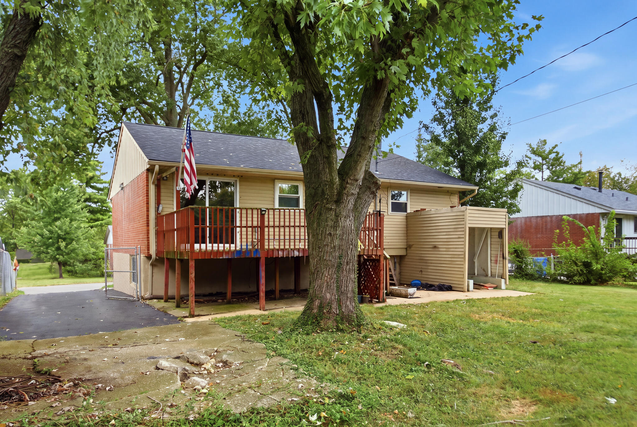 2430 Seine Road Property Photo 22