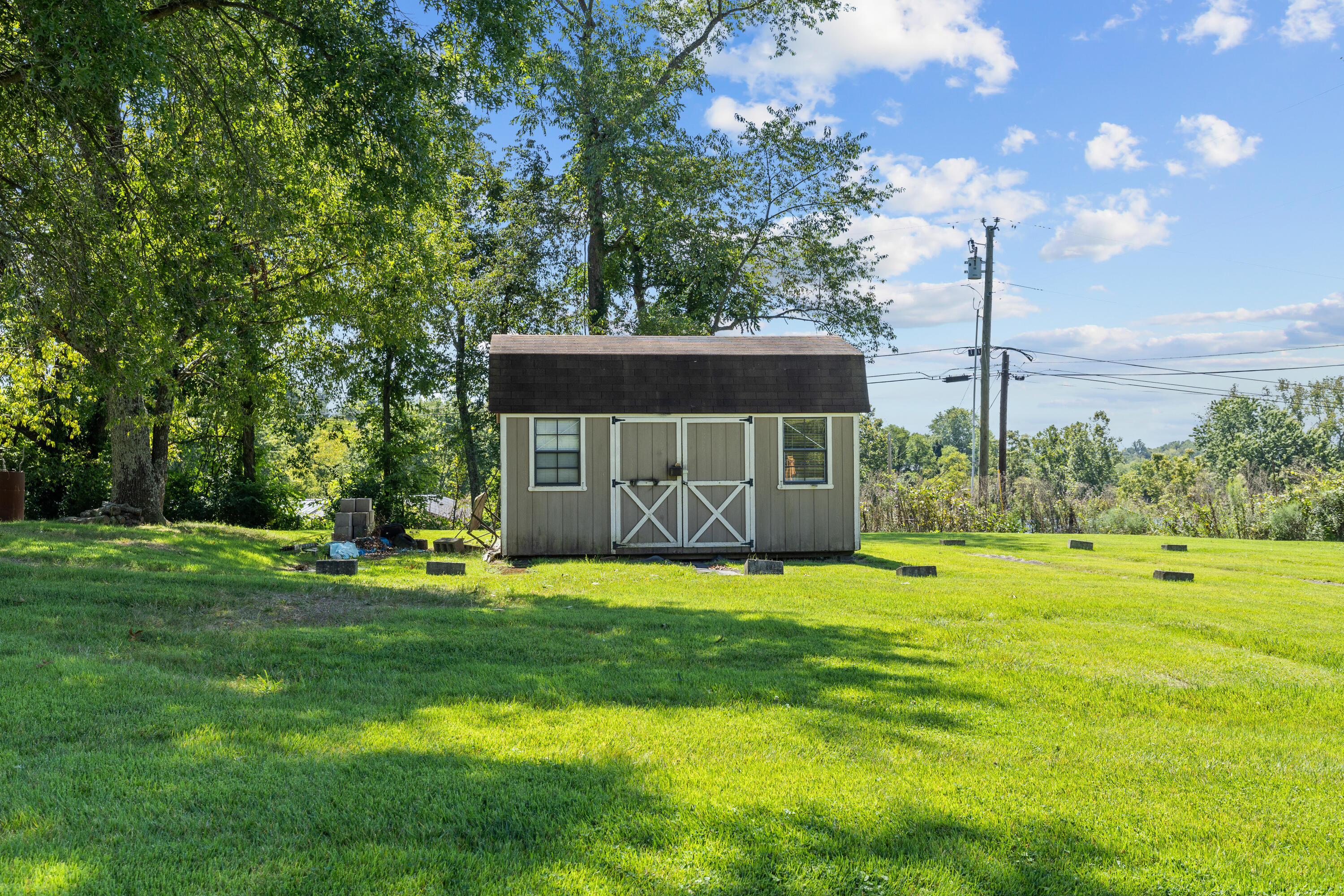 8020 Bridgeport Road Property Photo 11
