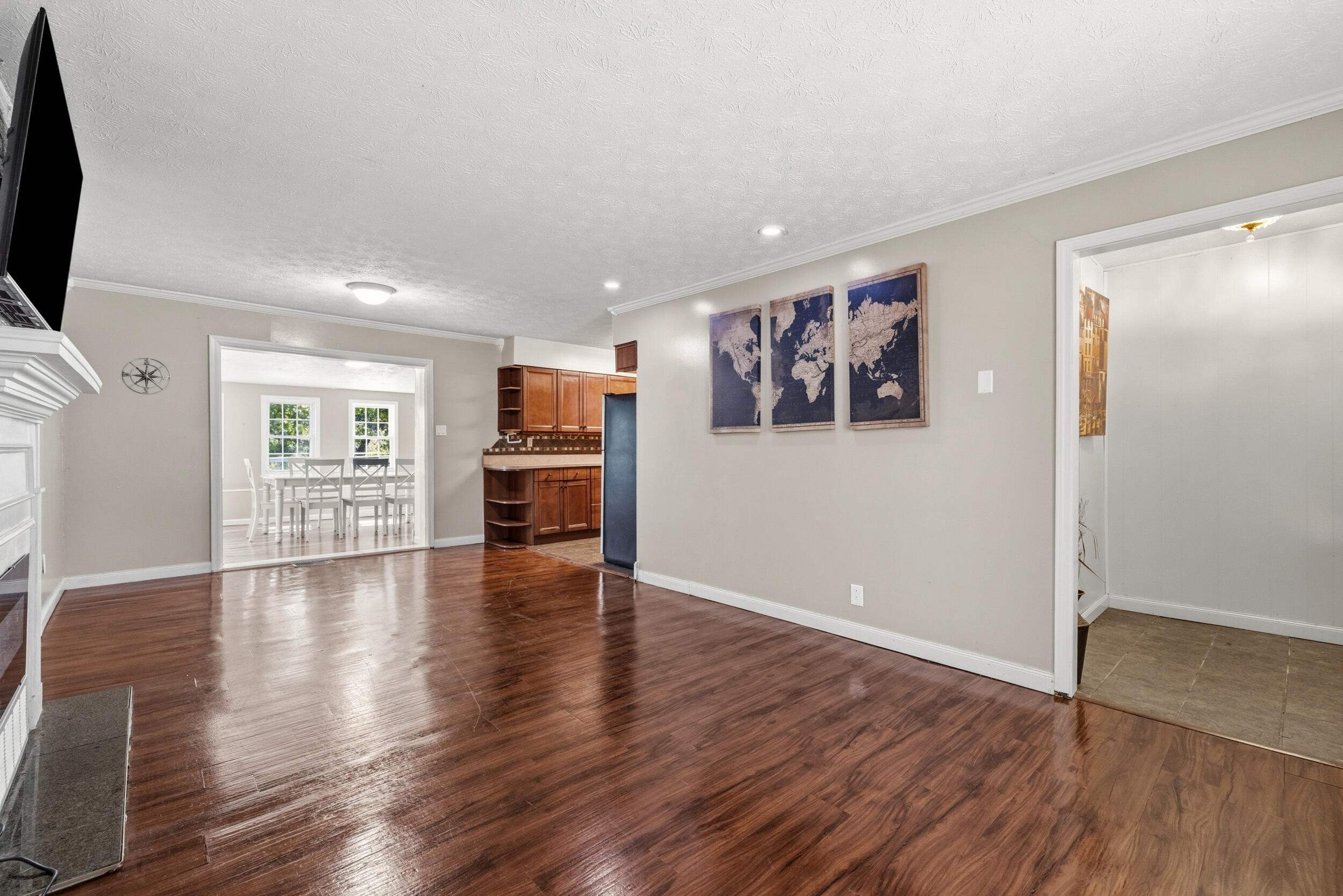 1577 Fairview Road Property Photo 6