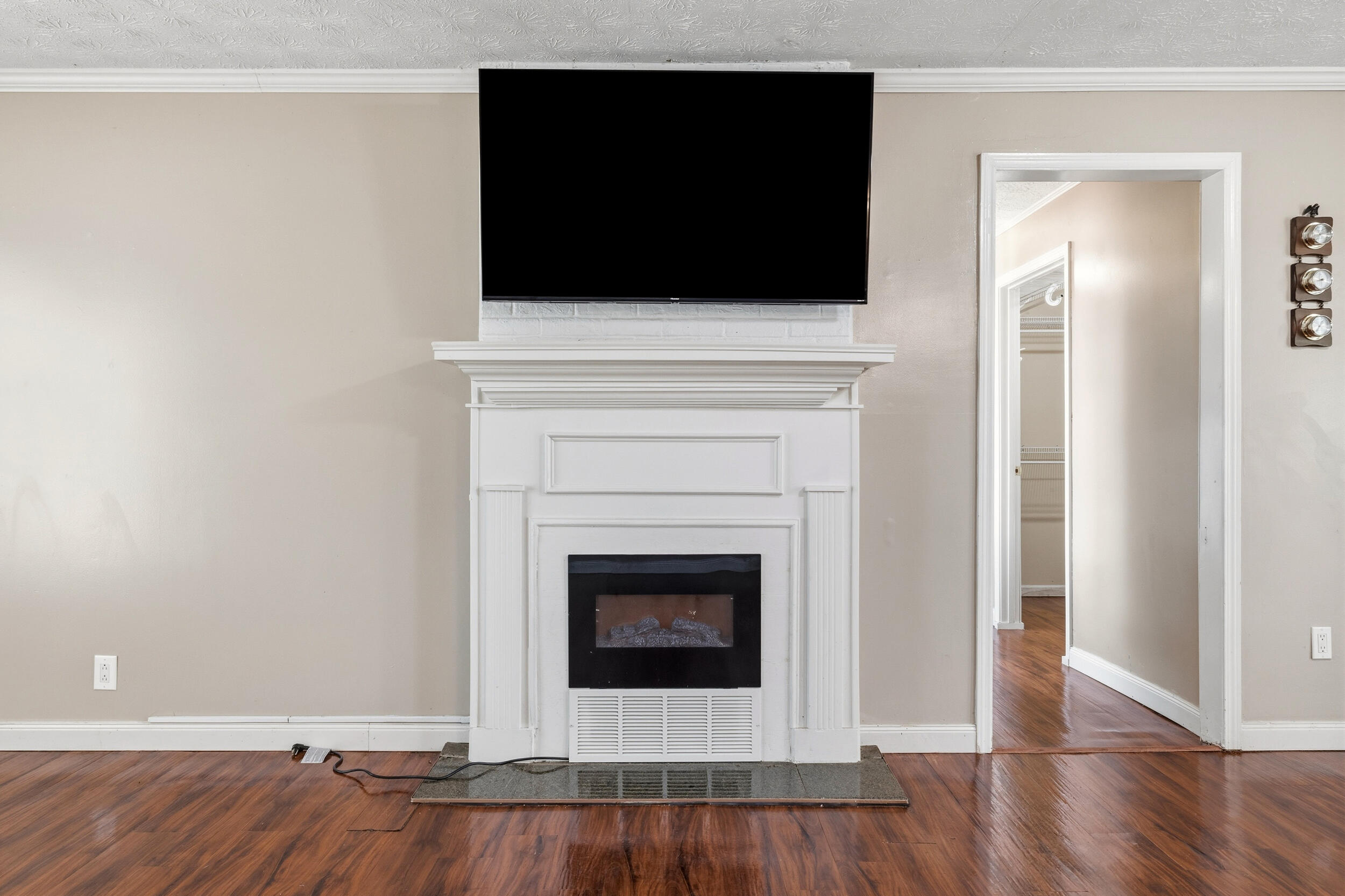 1577 Fairview Road Property Photo 7