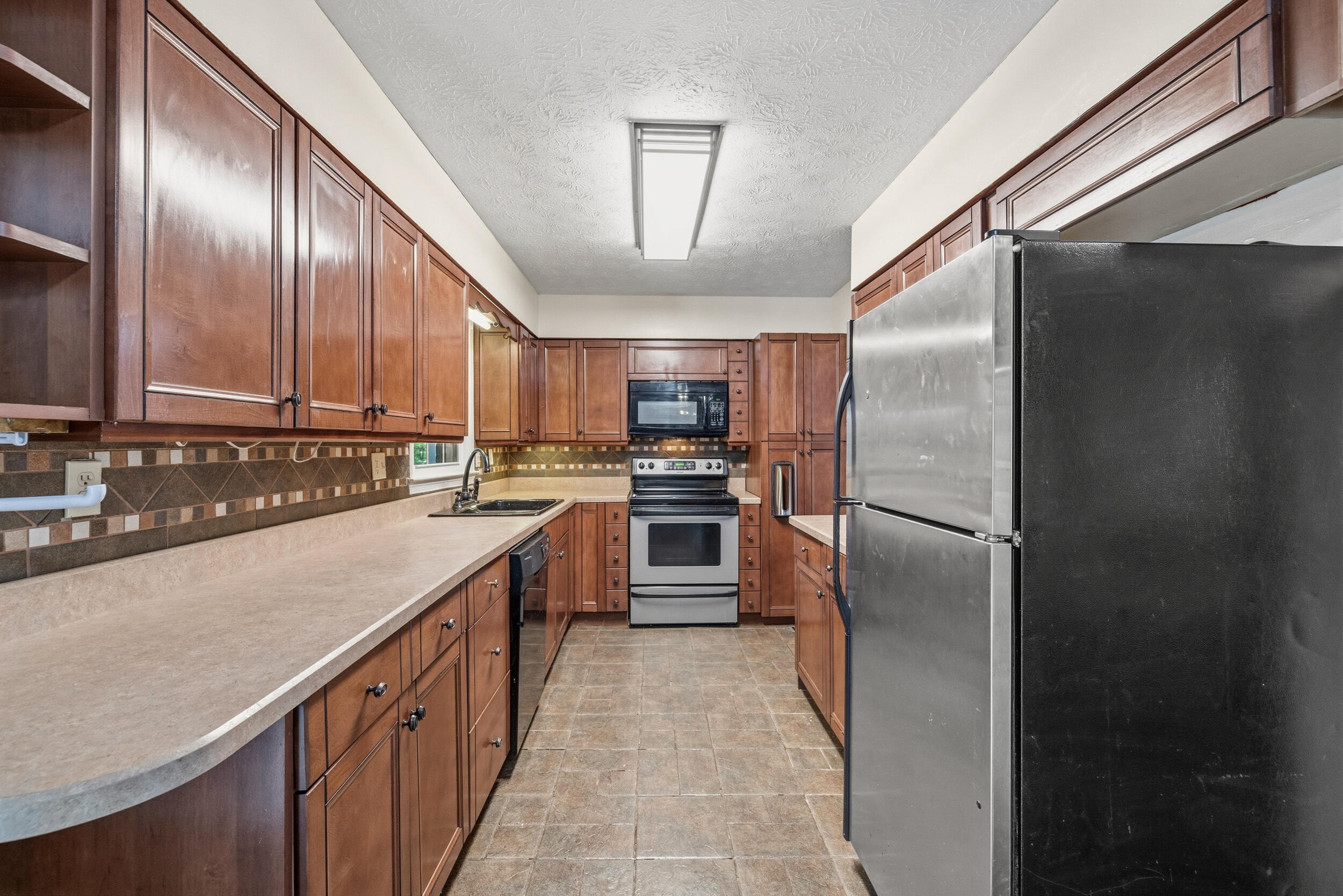 1577 Fairview Road Property Photo 8
