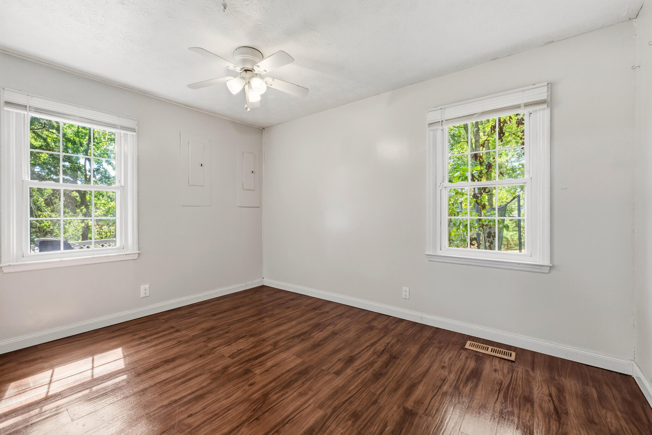 1577 Fairview Road Property Photo 15