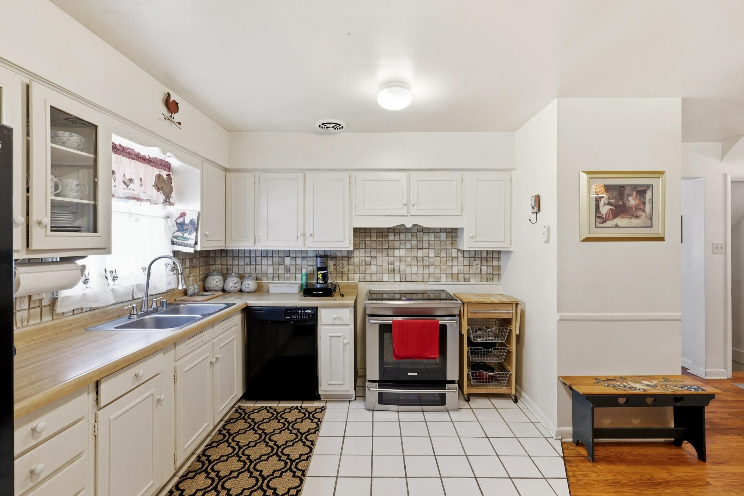 564 Saint Anthony Drive Property Photo 10