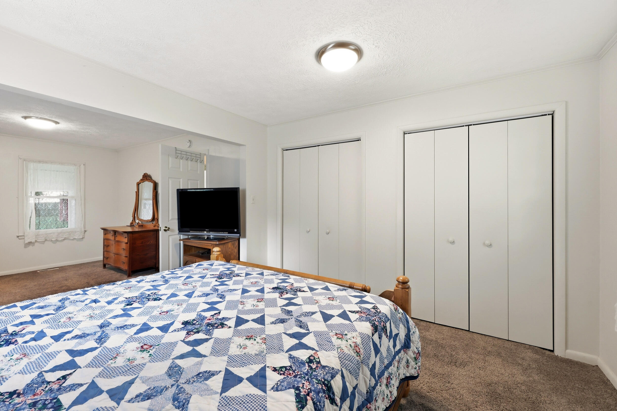 564 Saint Anthony Drive Property Photo 16