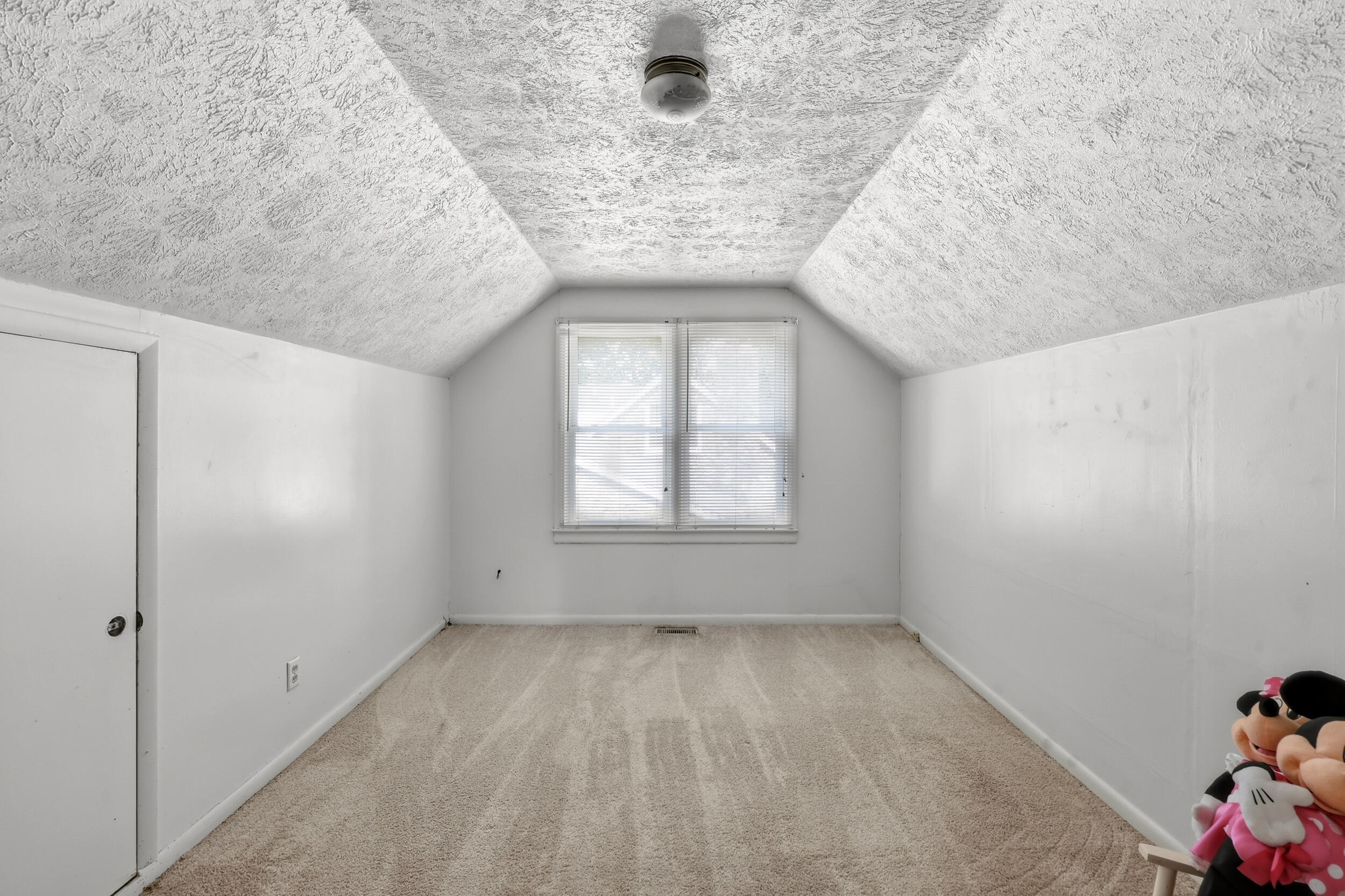 564 Saint Anthony Drive Property Photo 24