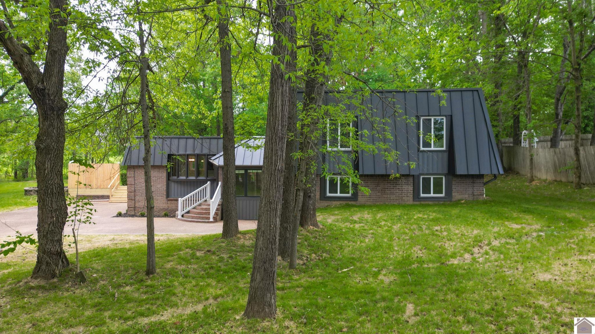 130 Garland Drive Property Photo 2