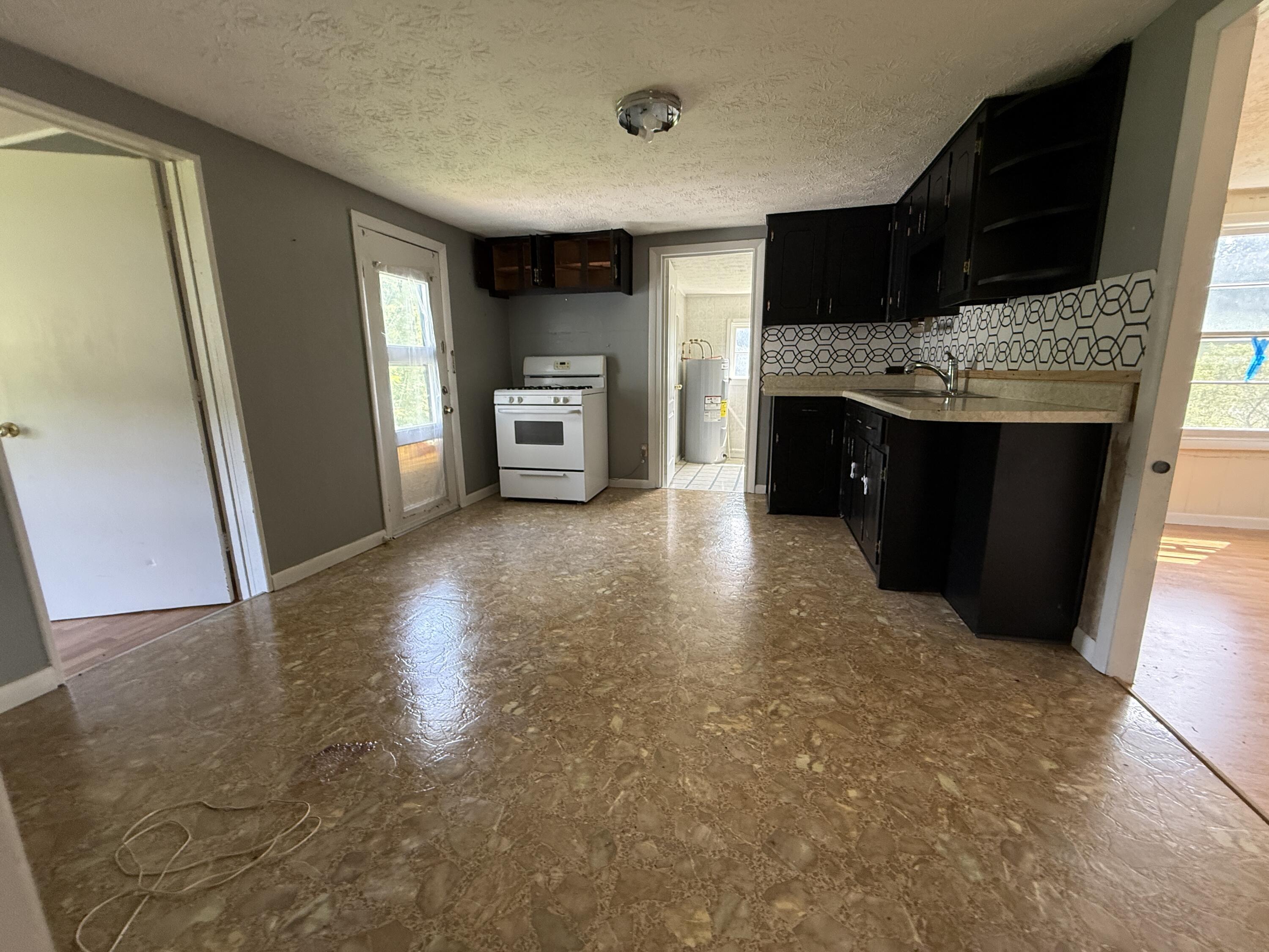 2526 S Hwy 421 Property Photo 5
