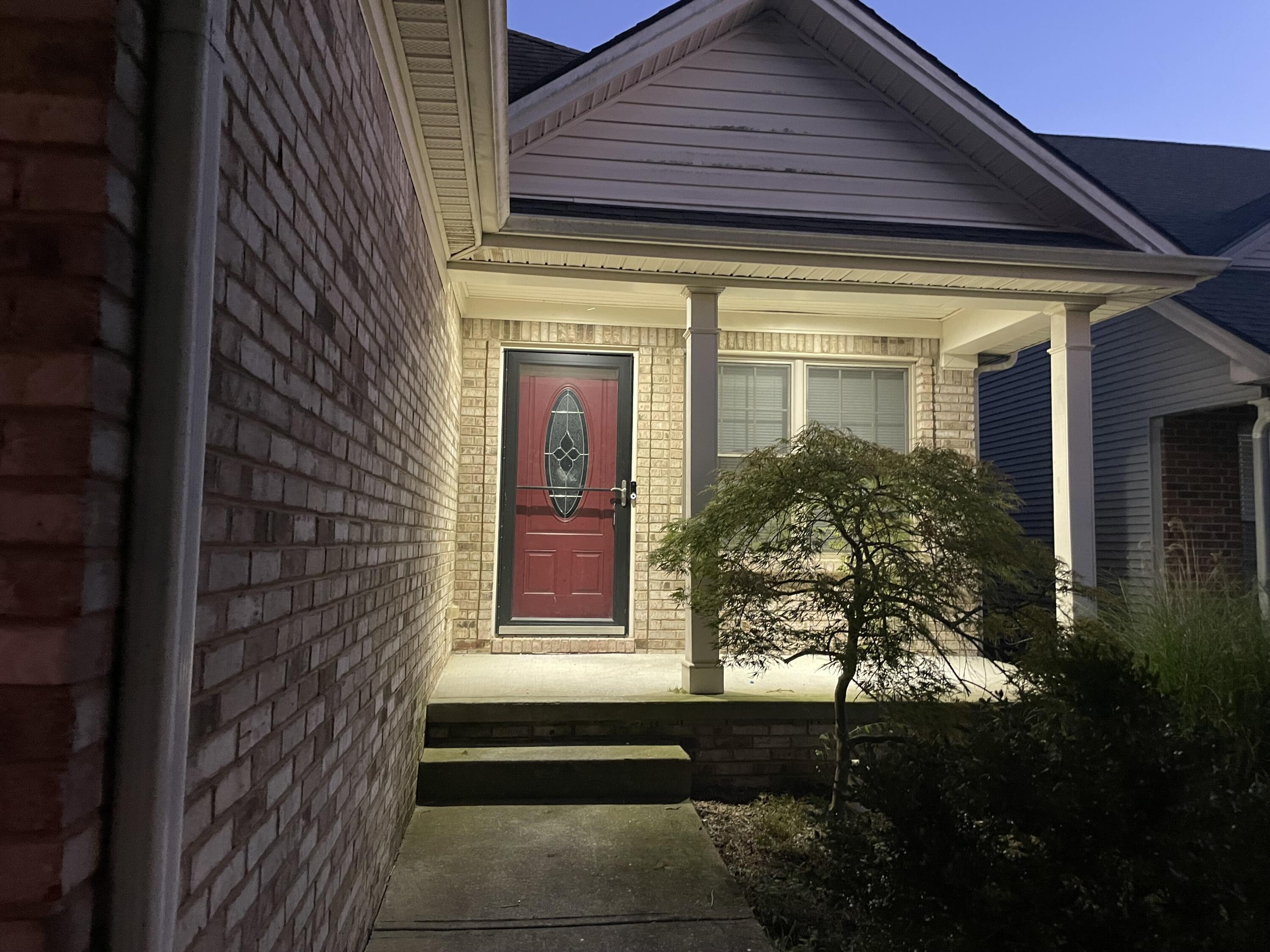 457 Mcconnells Trace Property Photo 9