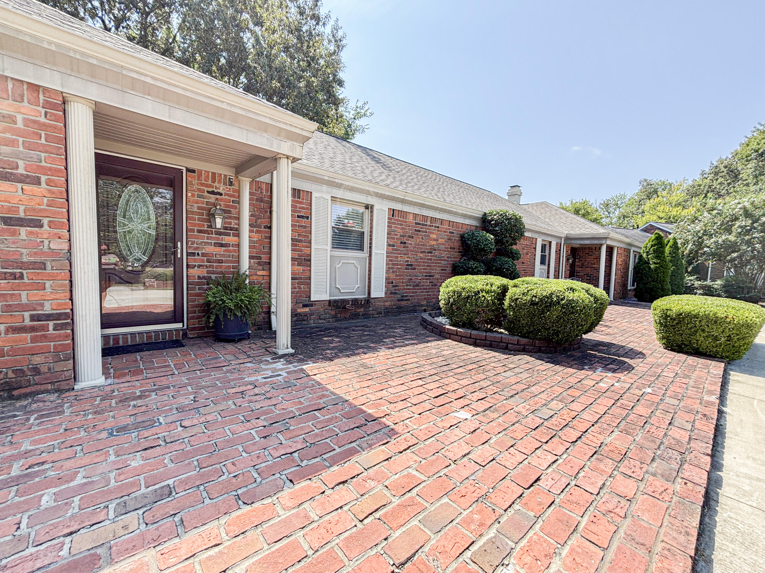 4280/4282 Forest Cove Property Photo 2