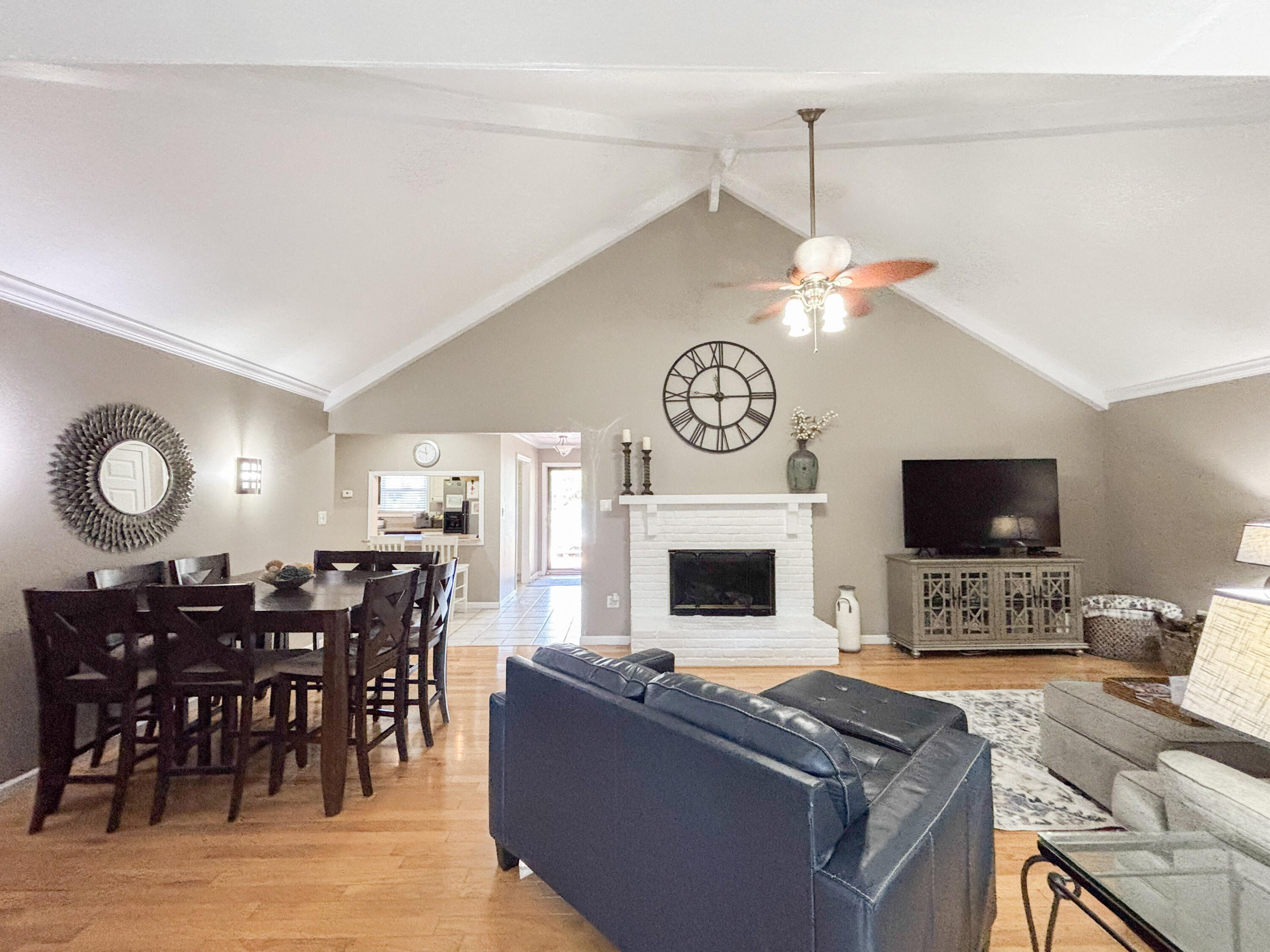 4280/4282 Forest Cove Property Photo 4