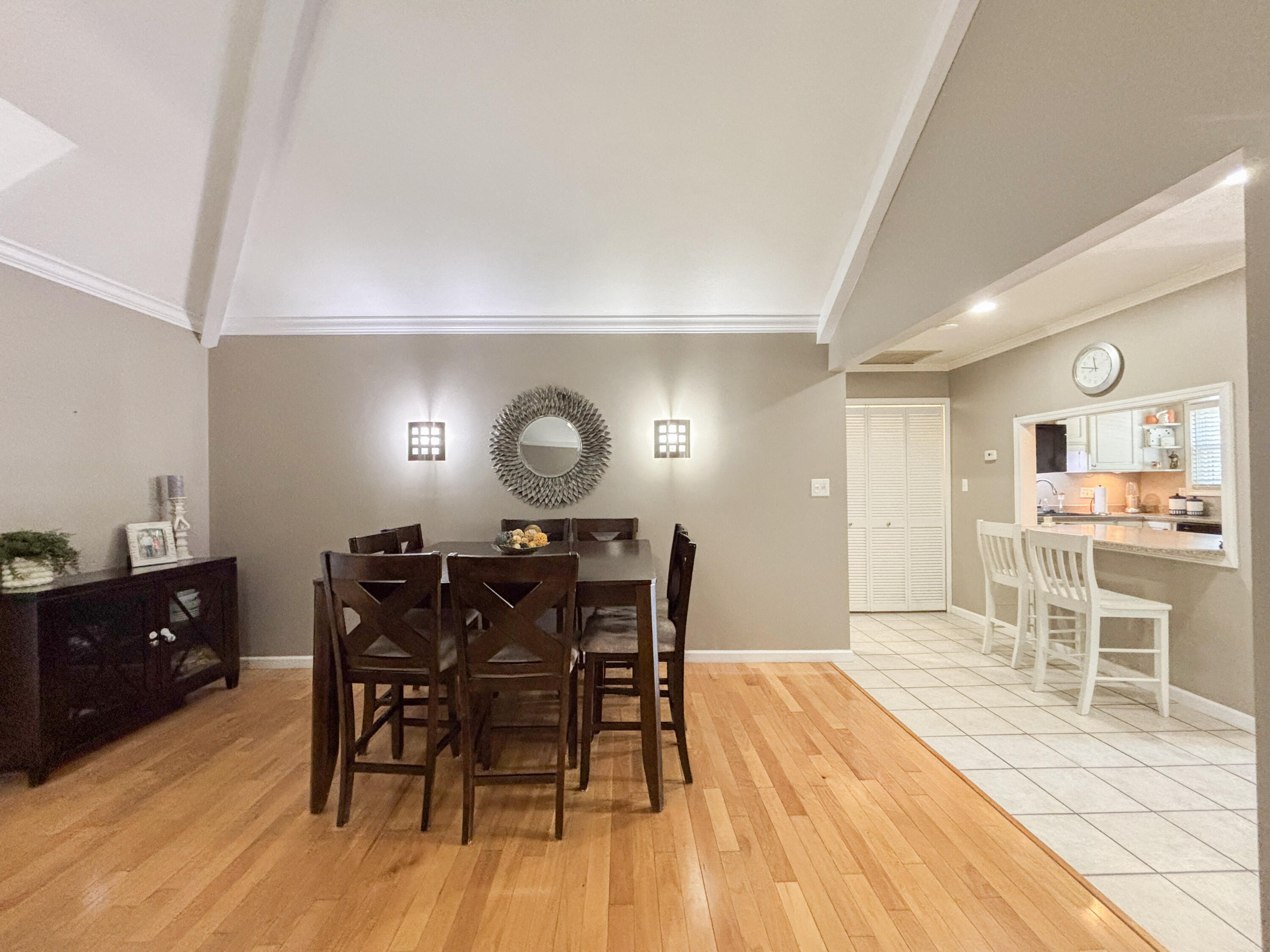 4280/4282 Forest Cove Property Photo 8