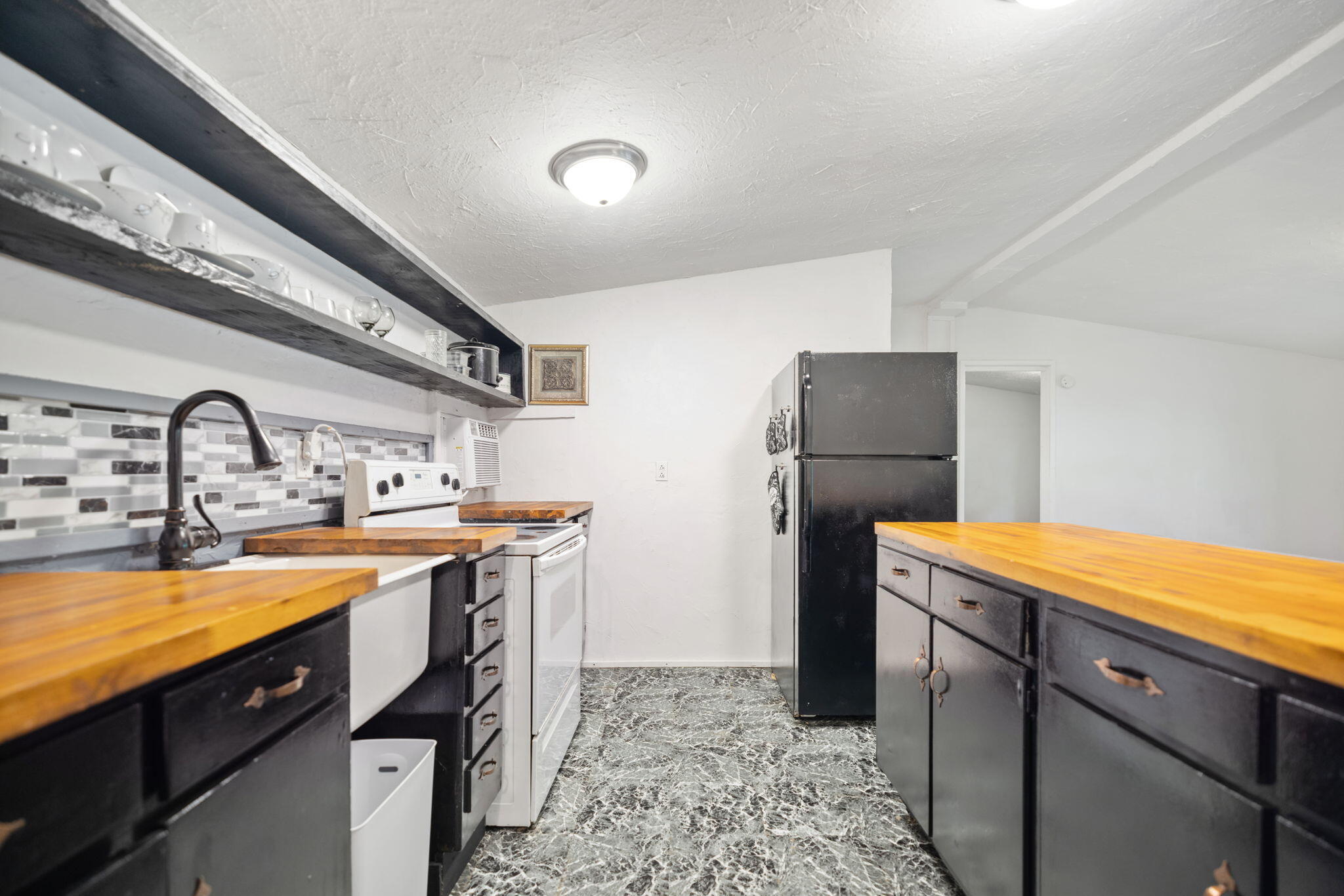 227 Jameson Street Property Photo 8