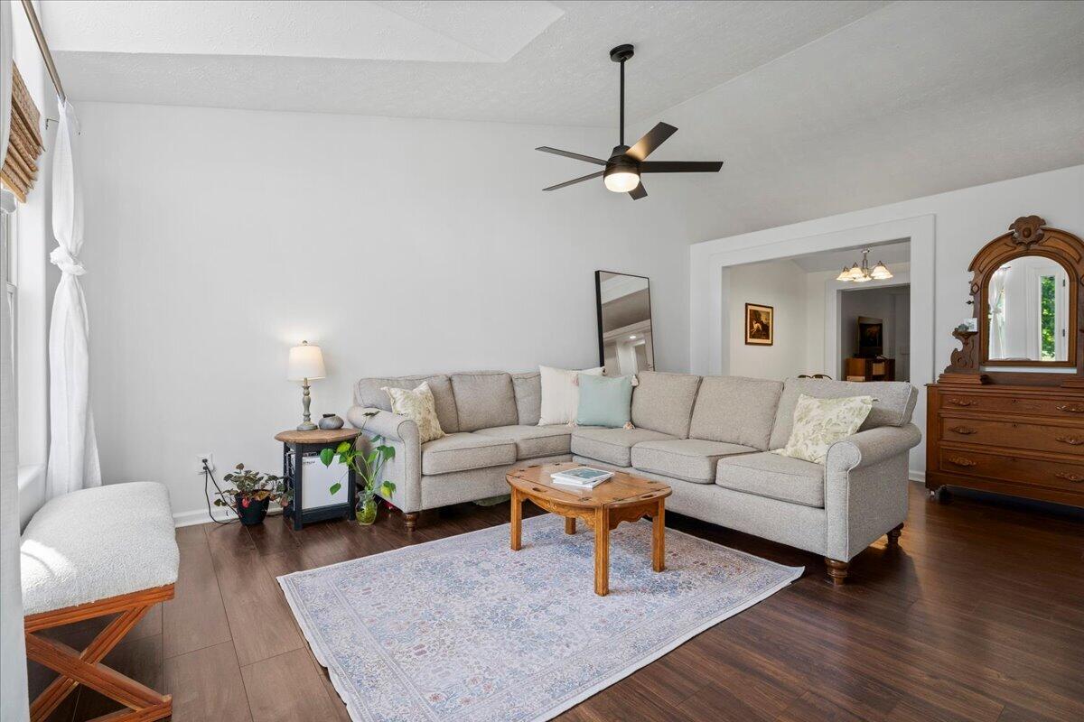 2708 Mountain Laurel Circle Property Photo 5