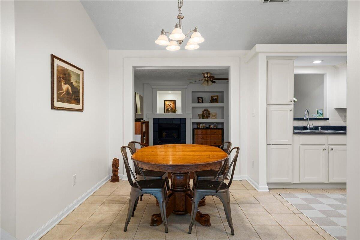 2708 Mountain Laurel Circle Property Photo 8