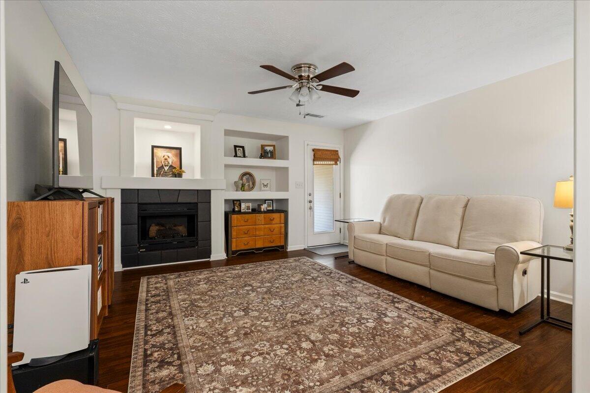 2708 Mountain Laurel Circle Property Photo 14