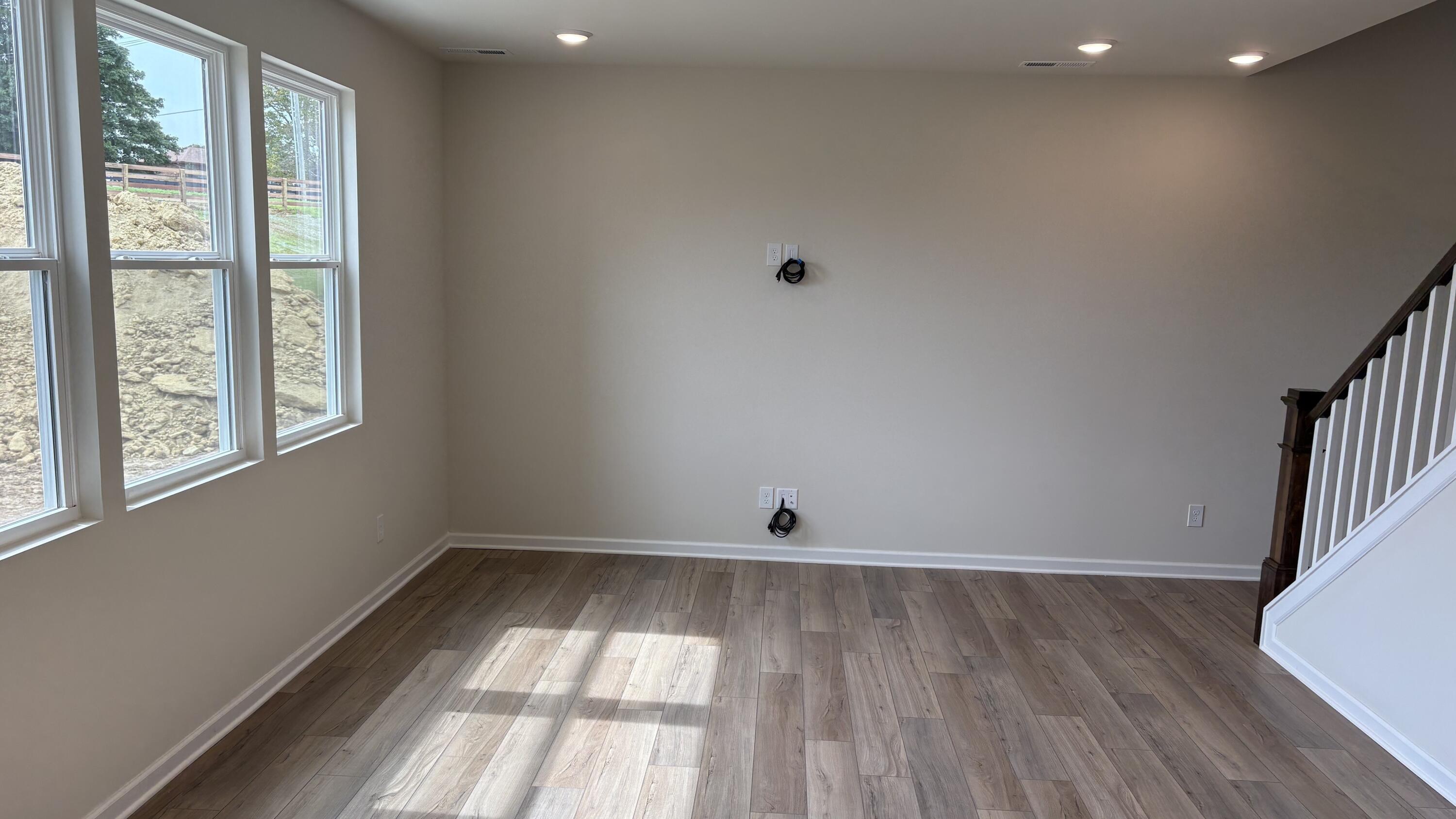 16932 Aiken Ridge Circle Property Photo 3