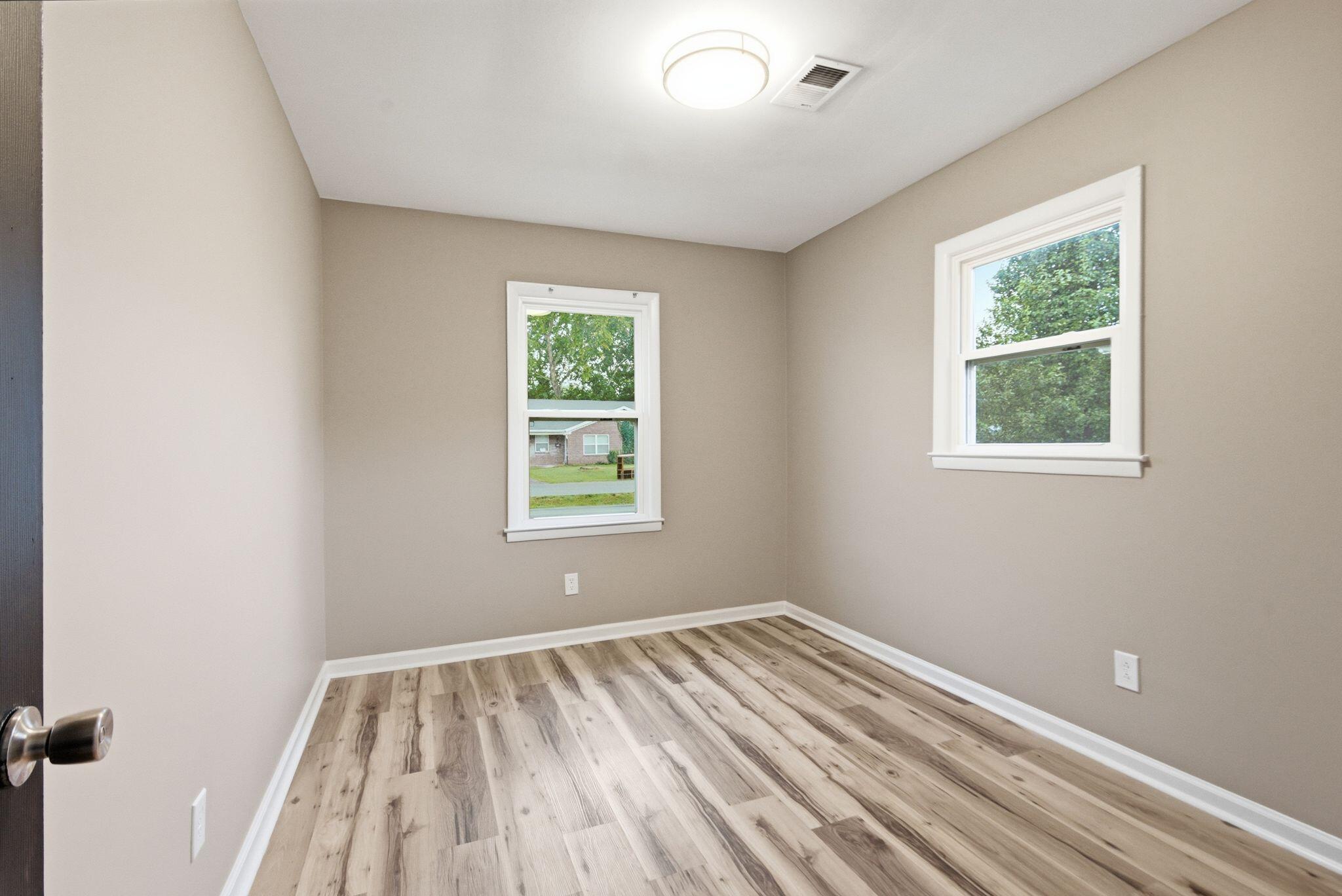 737 Greenbriar Drive Property Photo 19