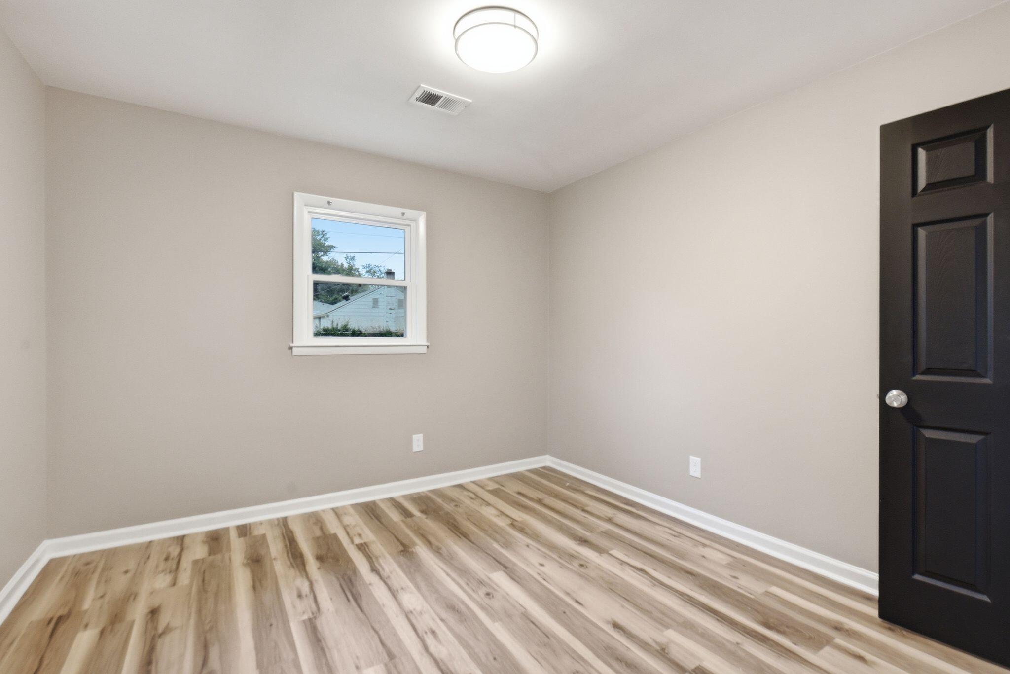 737 Greenbriar Drive Property Photo 22