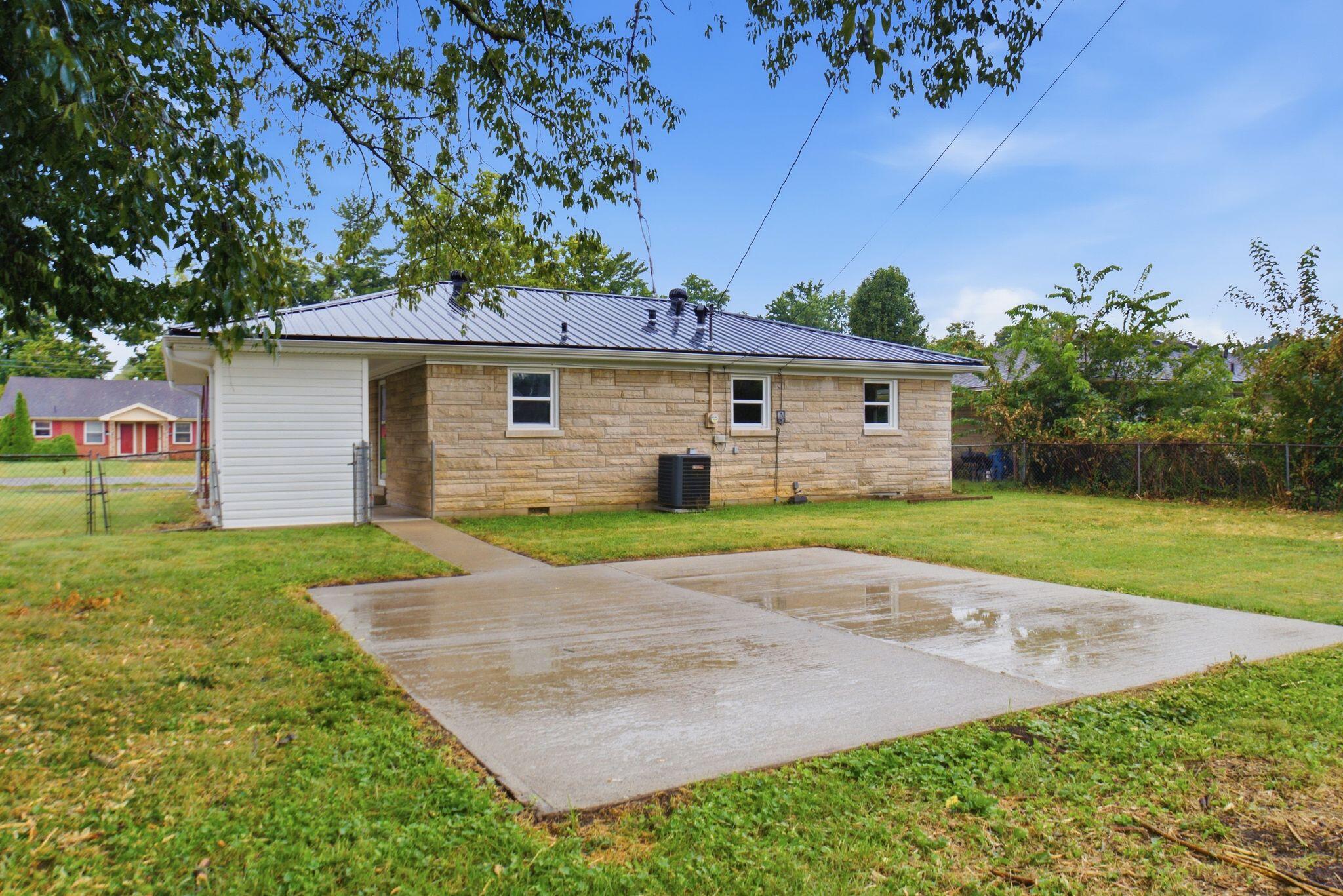 737 Greenbriar Drive Property Photo 25