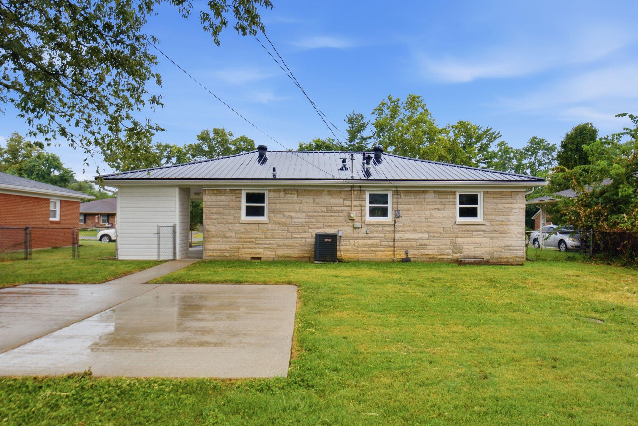 737 Greenbriar Drive Property Photo 26