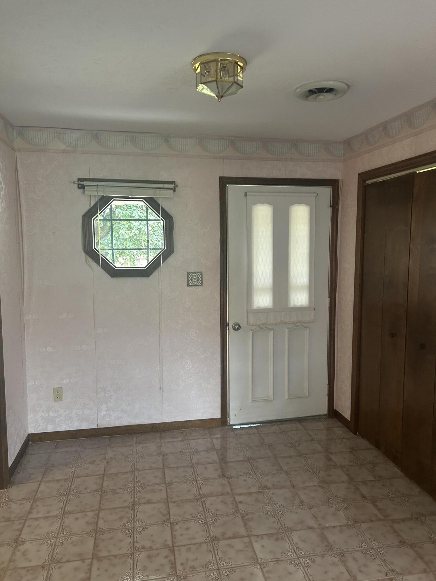 1014 Hunters Run Property Photo 6