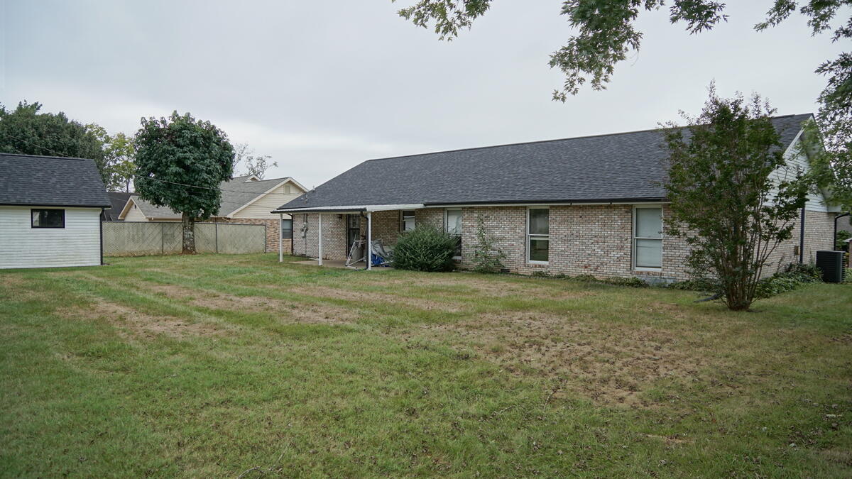 1014 Hunters Run Property Photo 6