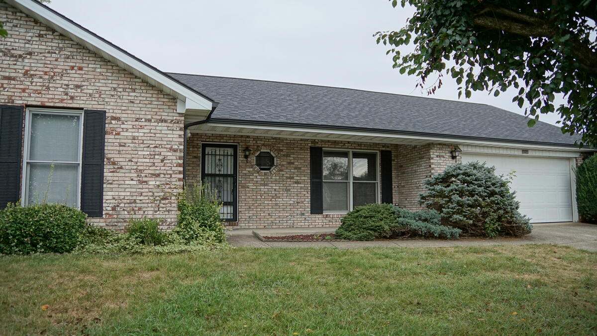 1014 Hunters Run Property Photo 8