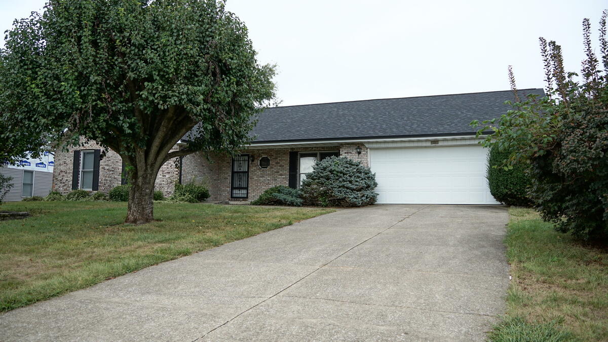 1014 Hunters Run Property Photo 11