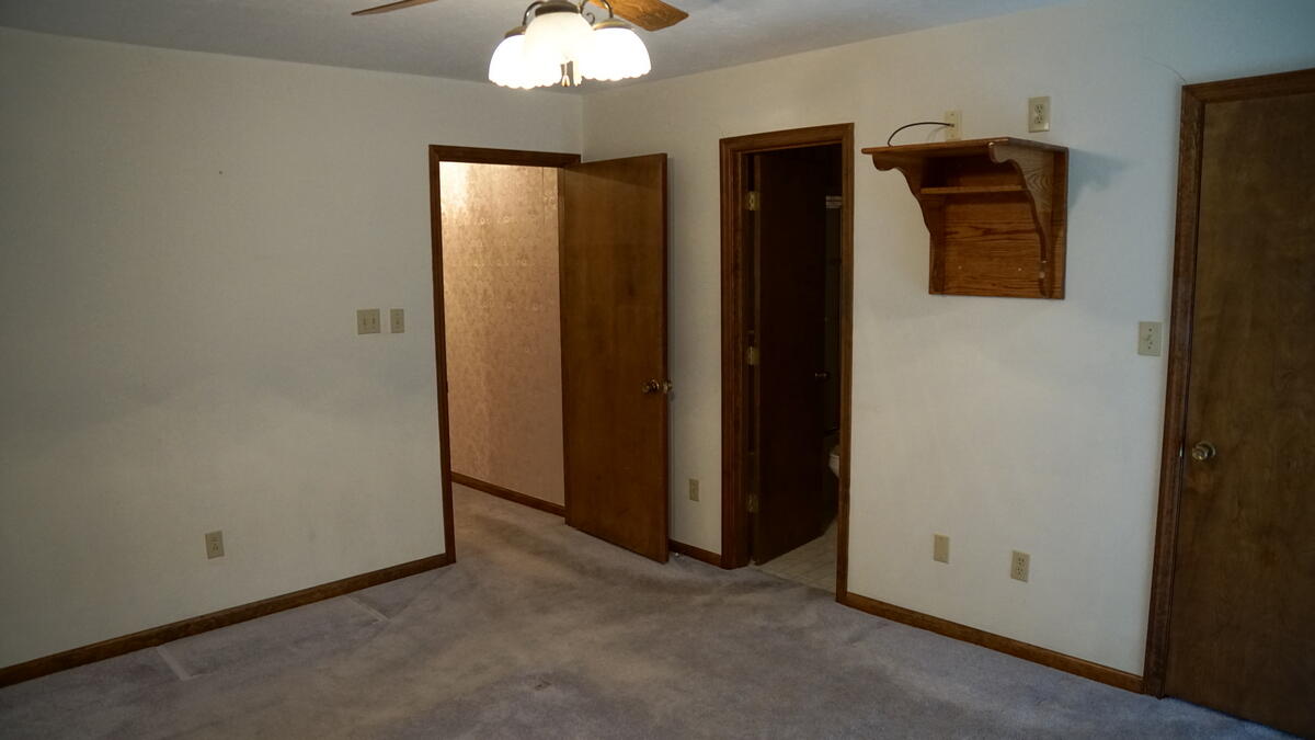 1014 Hunters Run Property Photo 28