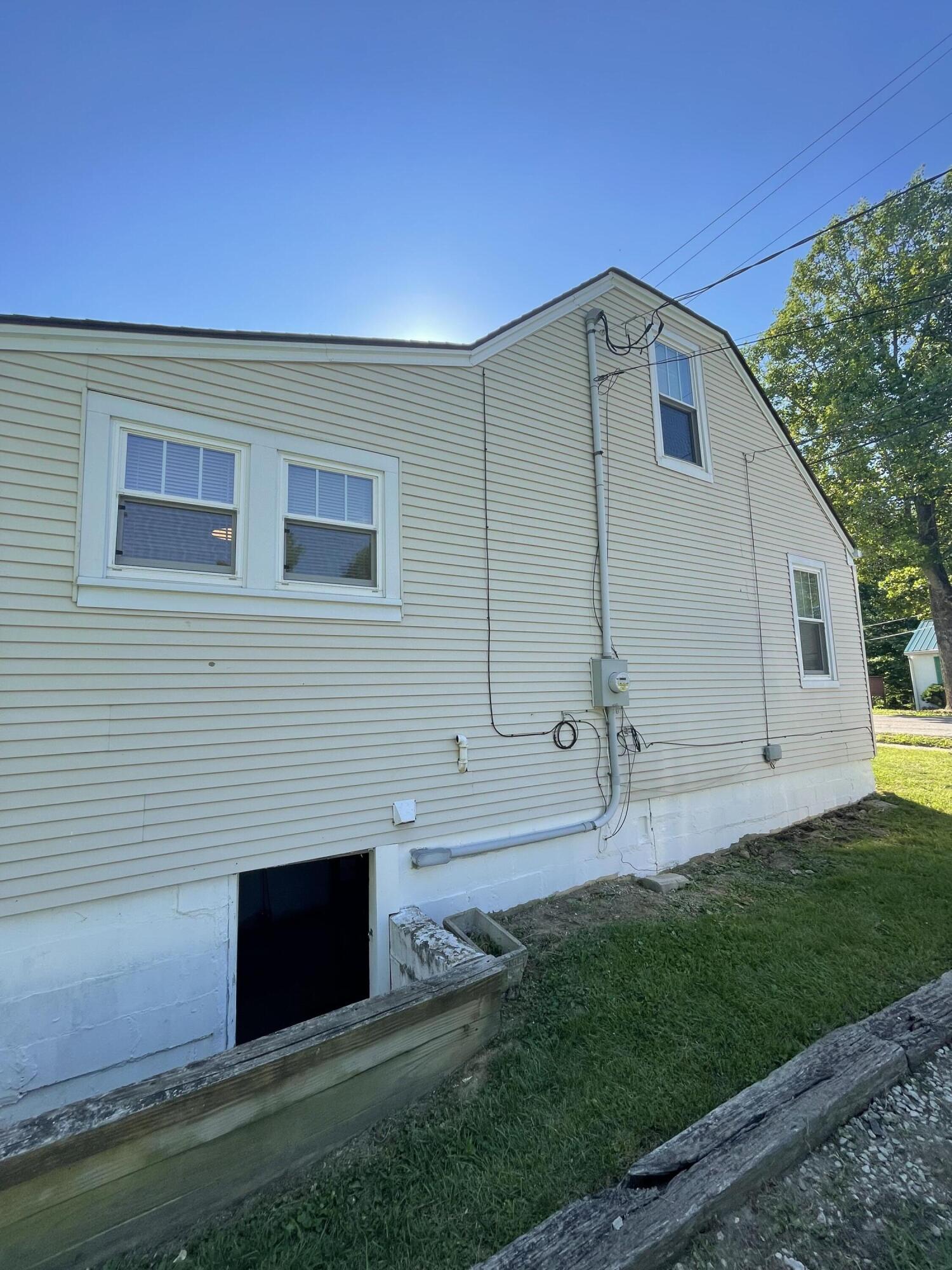 401 E Adair Street Property Photo 9