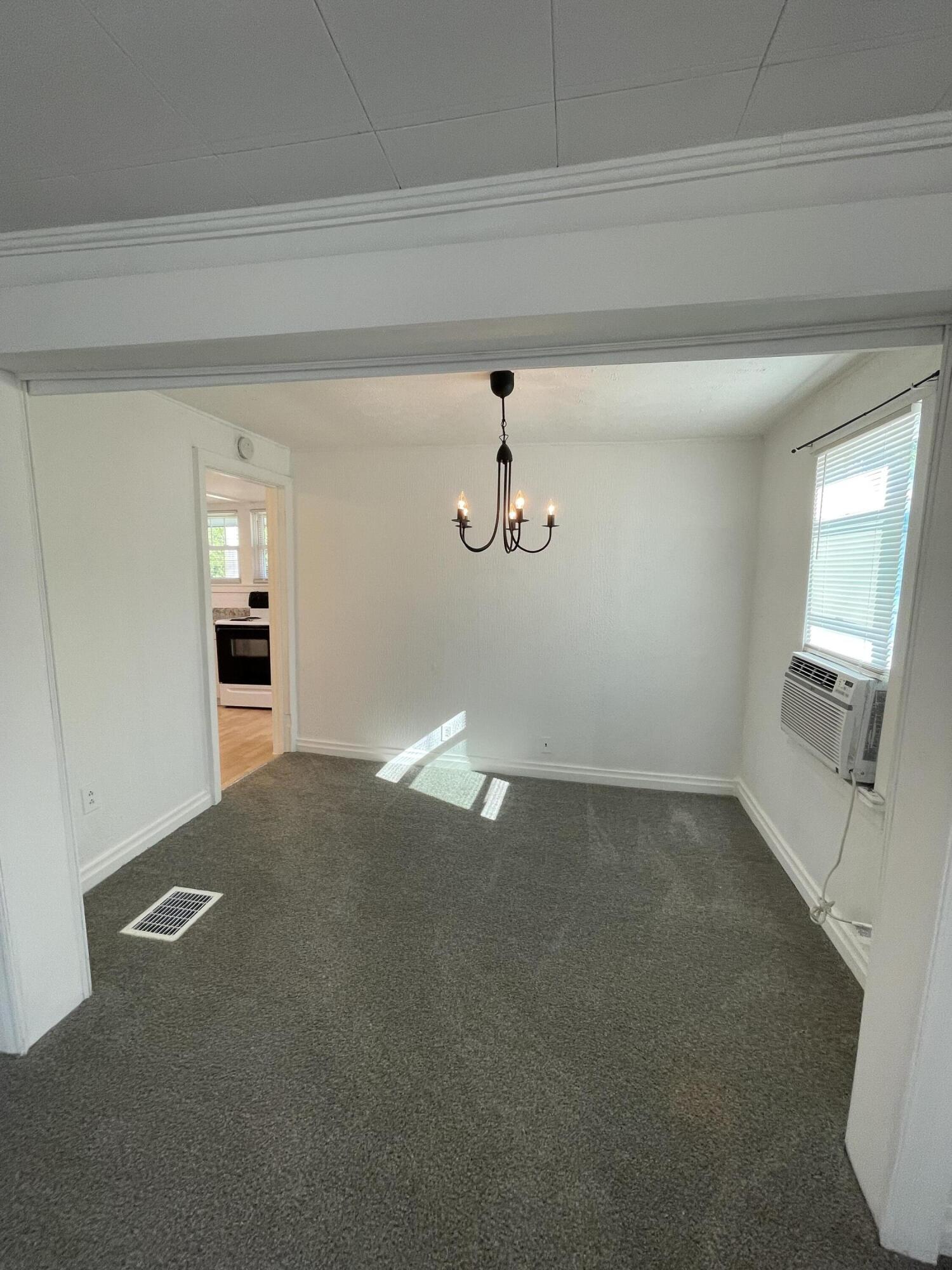 401 E Adair Street Property Photo 10