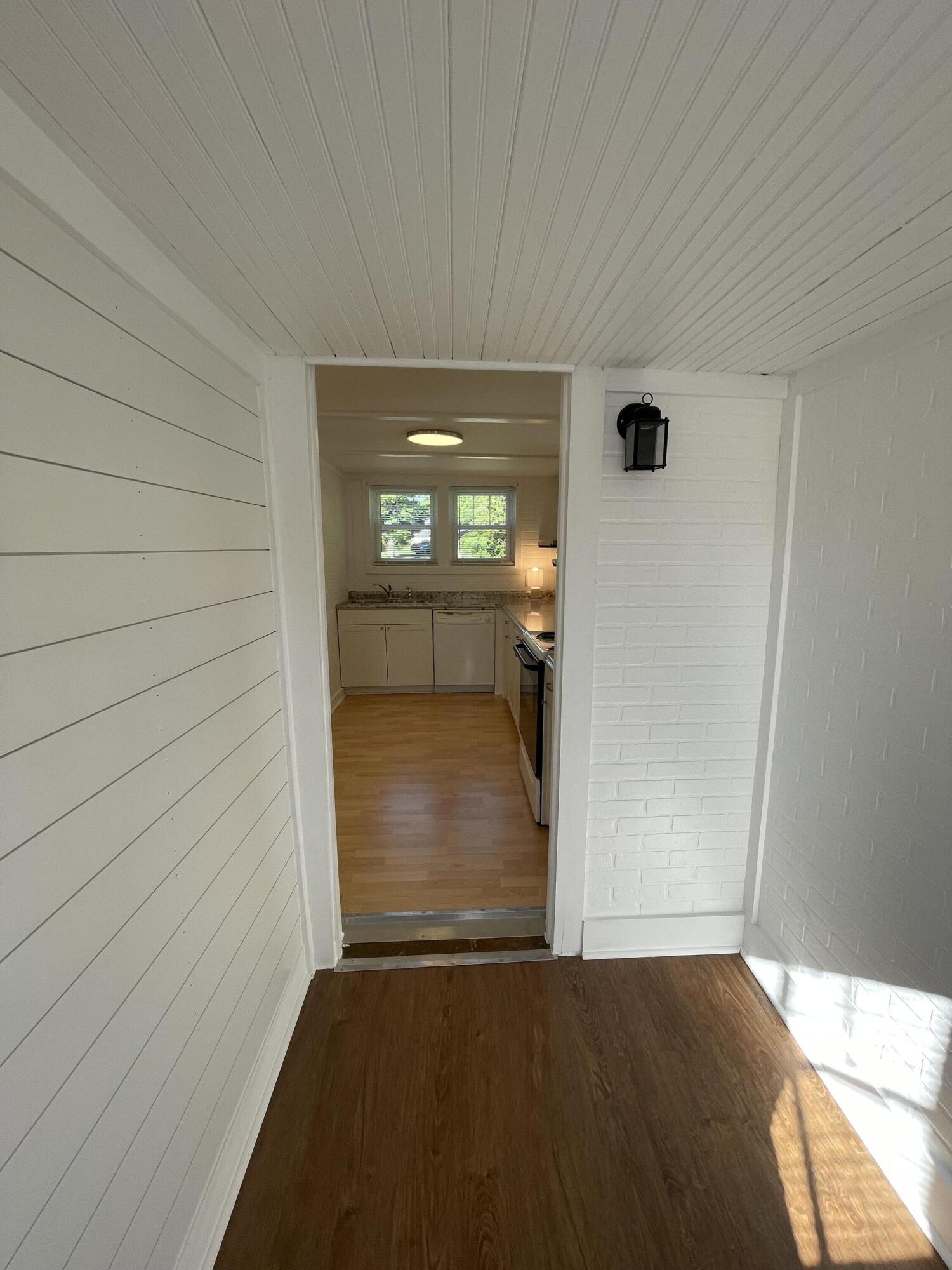 401 E Adair Street Property Photo 13