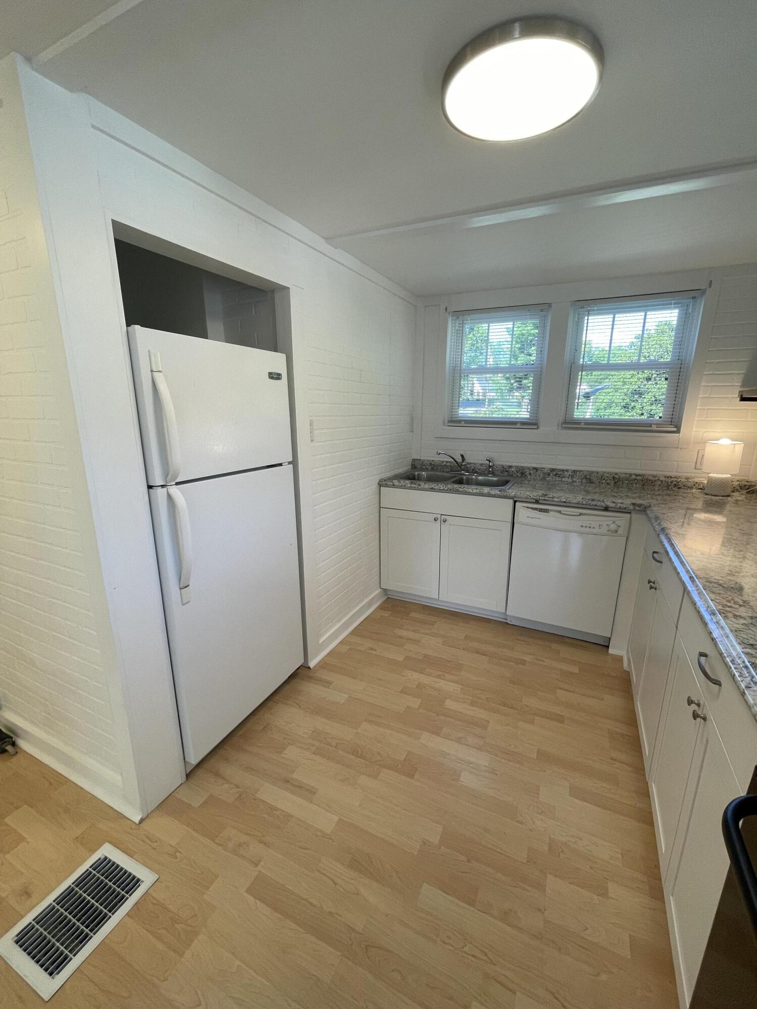 401 E Adair Street Property Photo 14