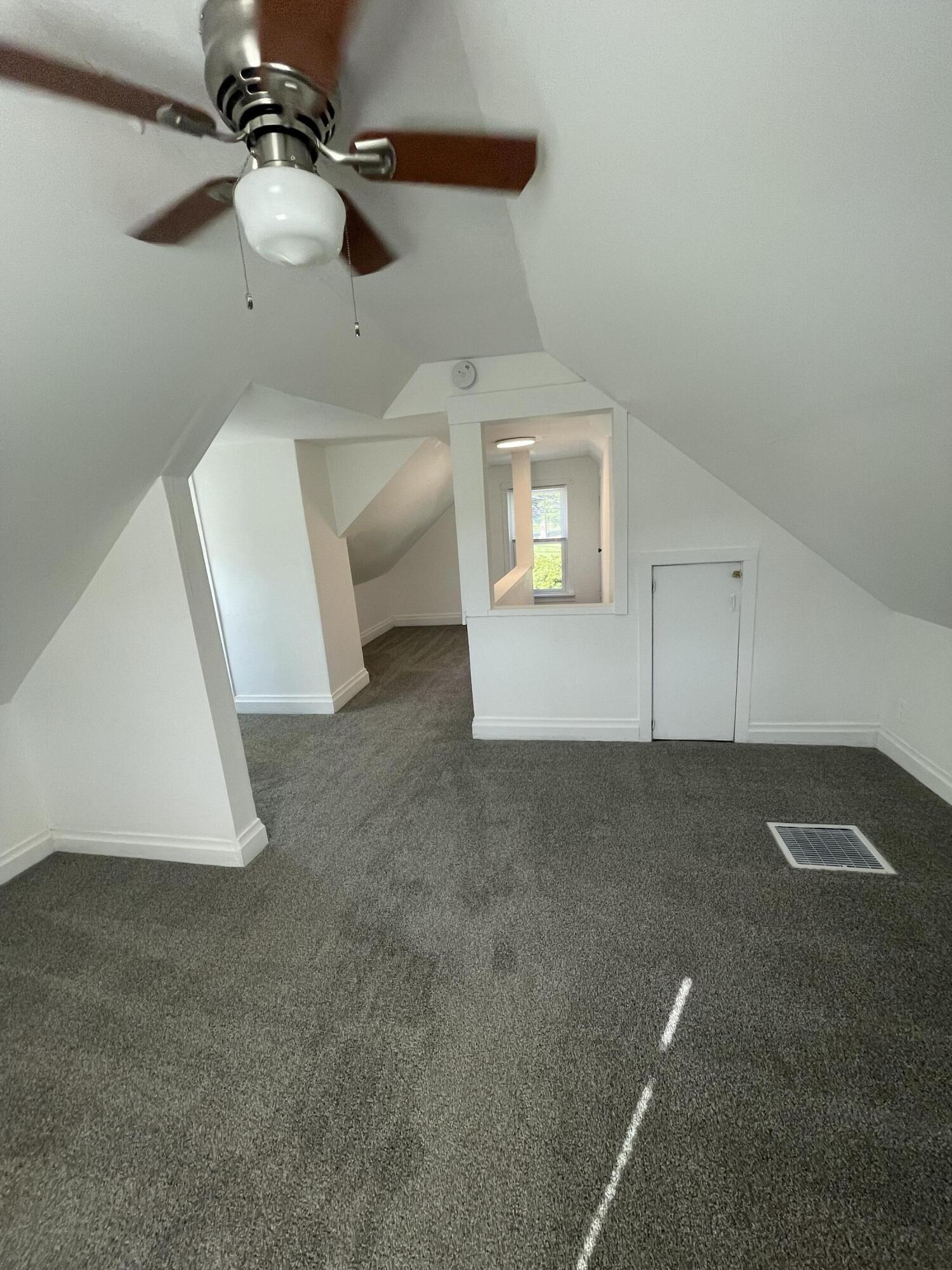 401 E Adair Street Property Photo 22