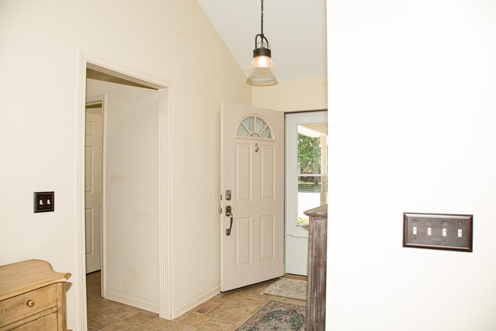 748 Eureka Drive Property Photo 4