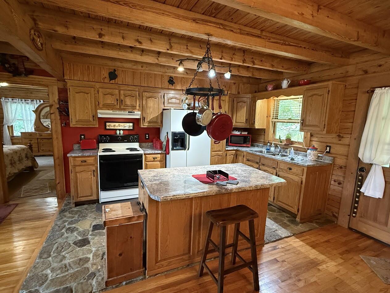 1040 Red Hill Road Property Photo 24